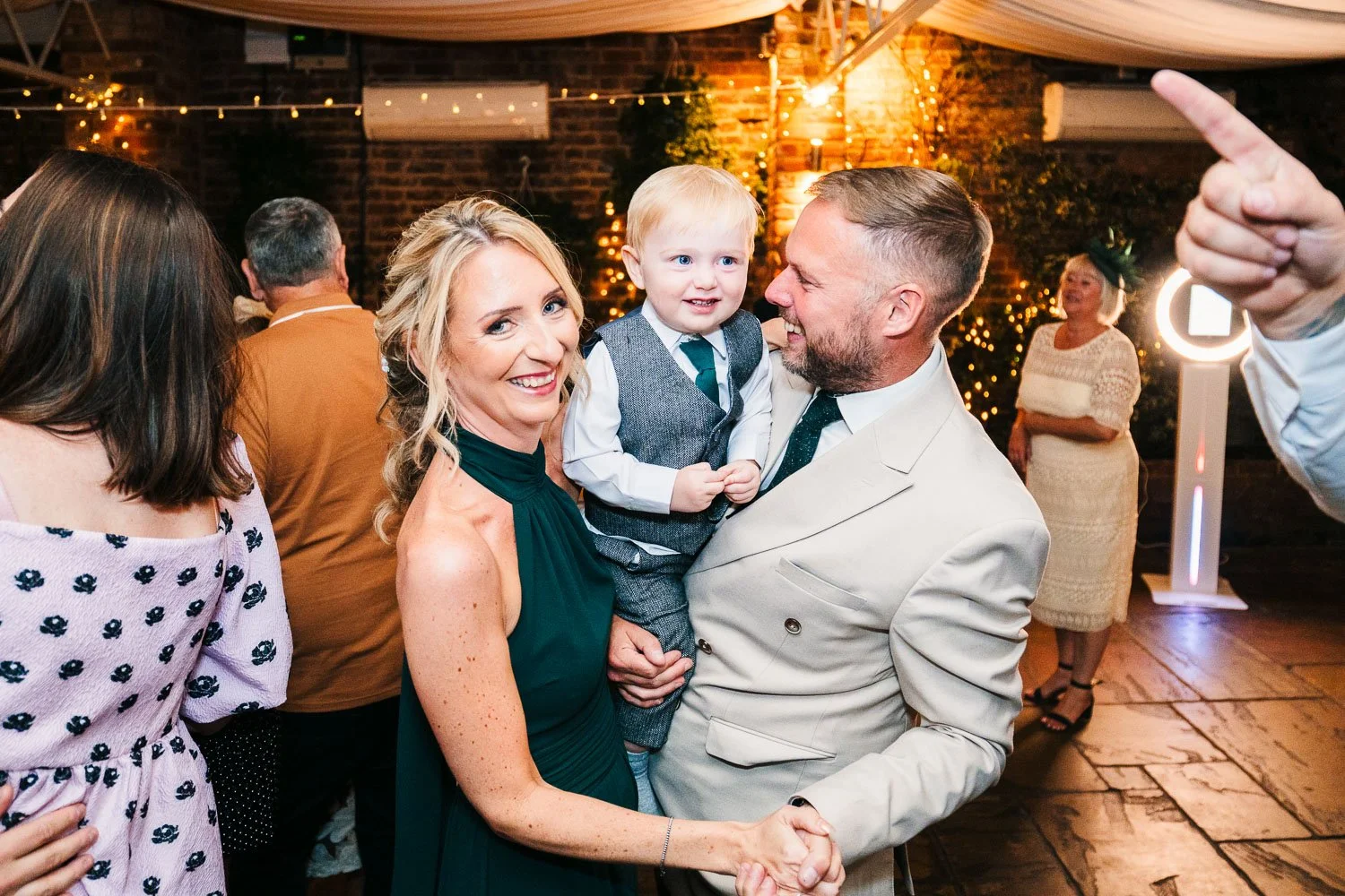 northbrook-park-candid-of-family-dancing.jpg