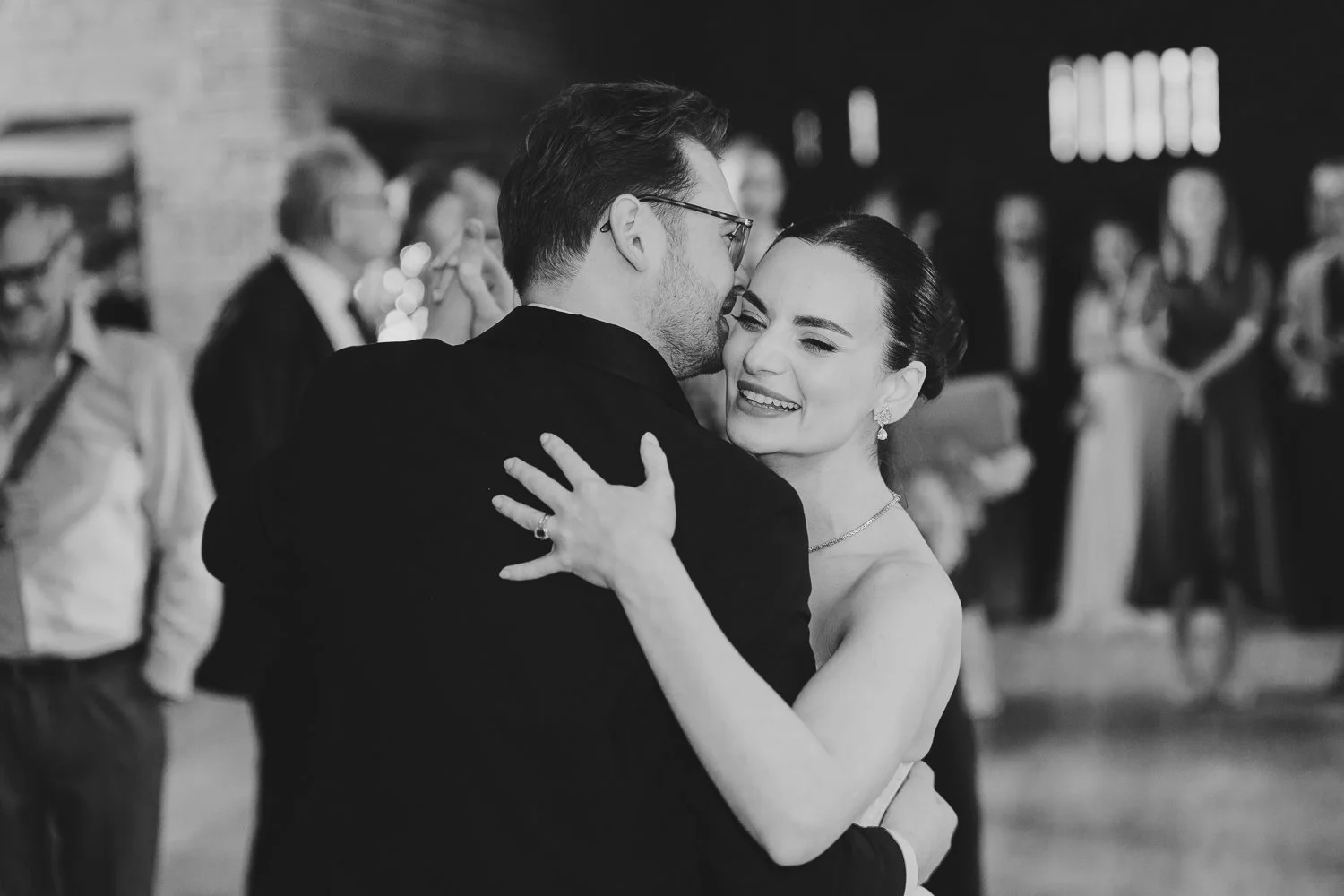 wasing-park-couple-first-dance.jpg