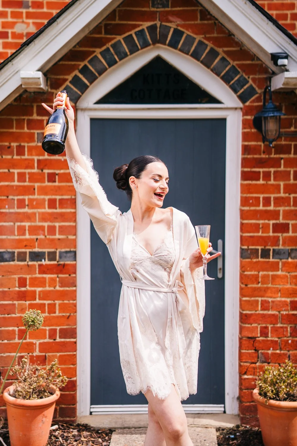 wasing-park-bride-with-champagne.jpg