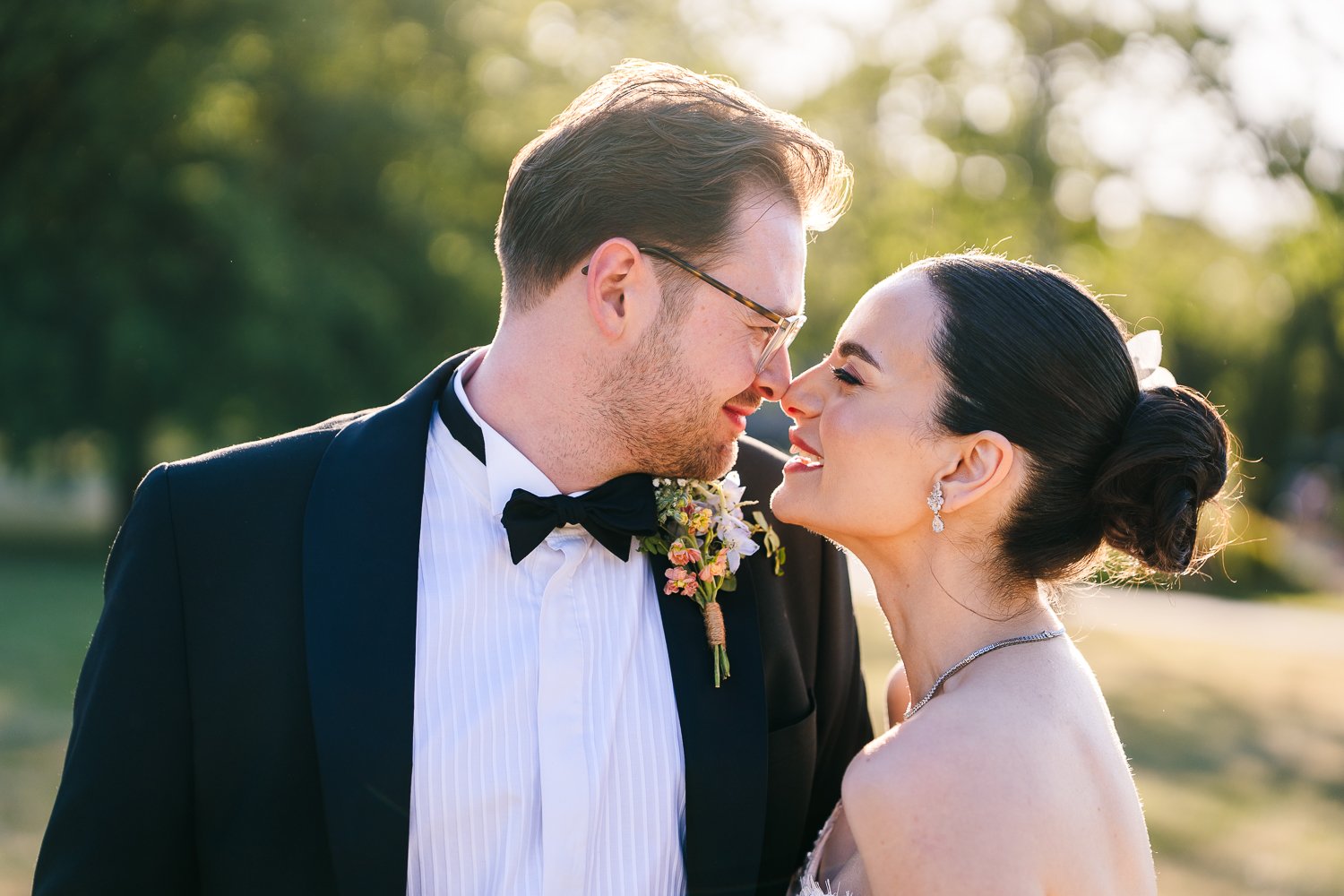 wasing-park-wedding-couple-nose-kisses.jpg