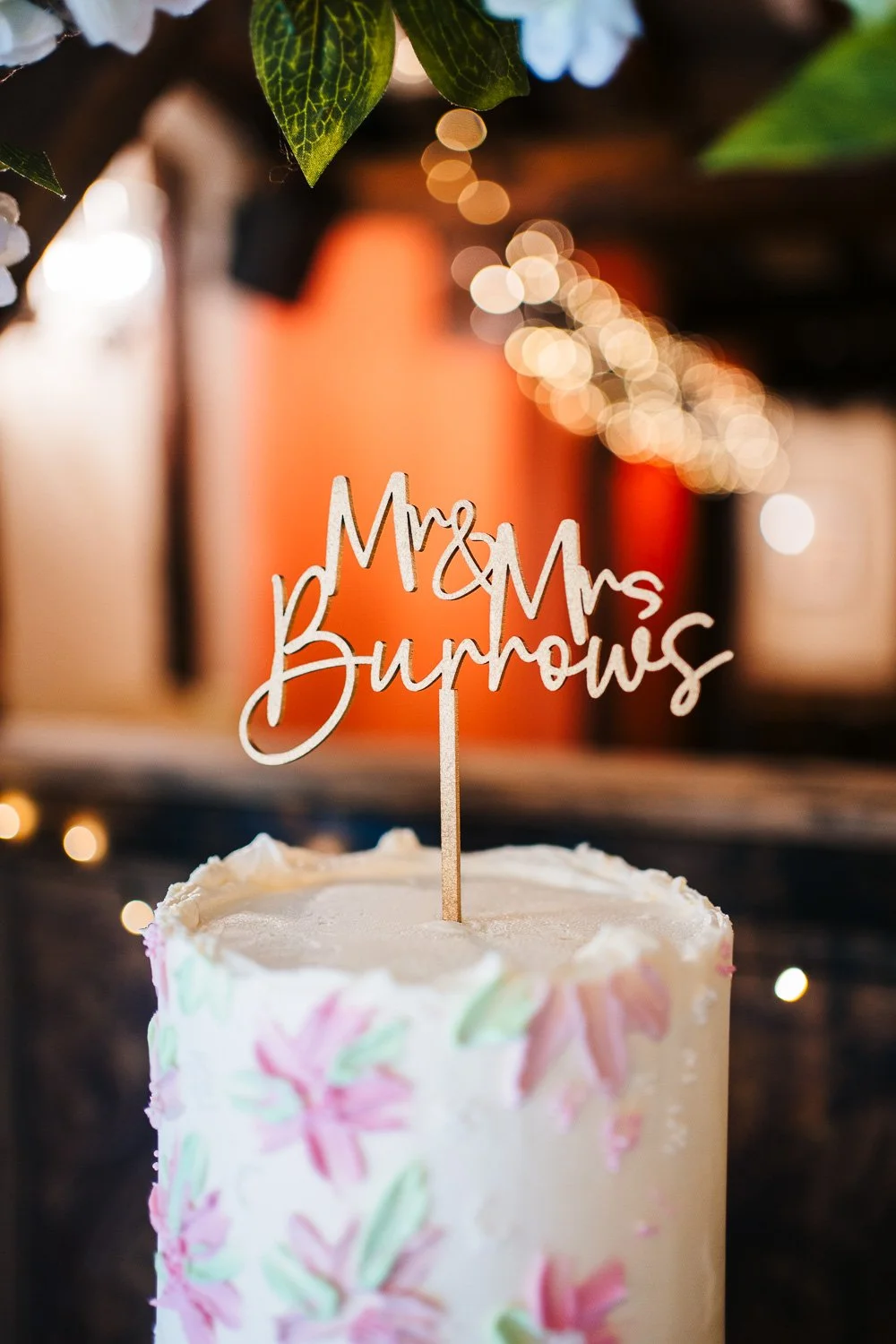 bartons-mill-wedding-cake-detail.jpg