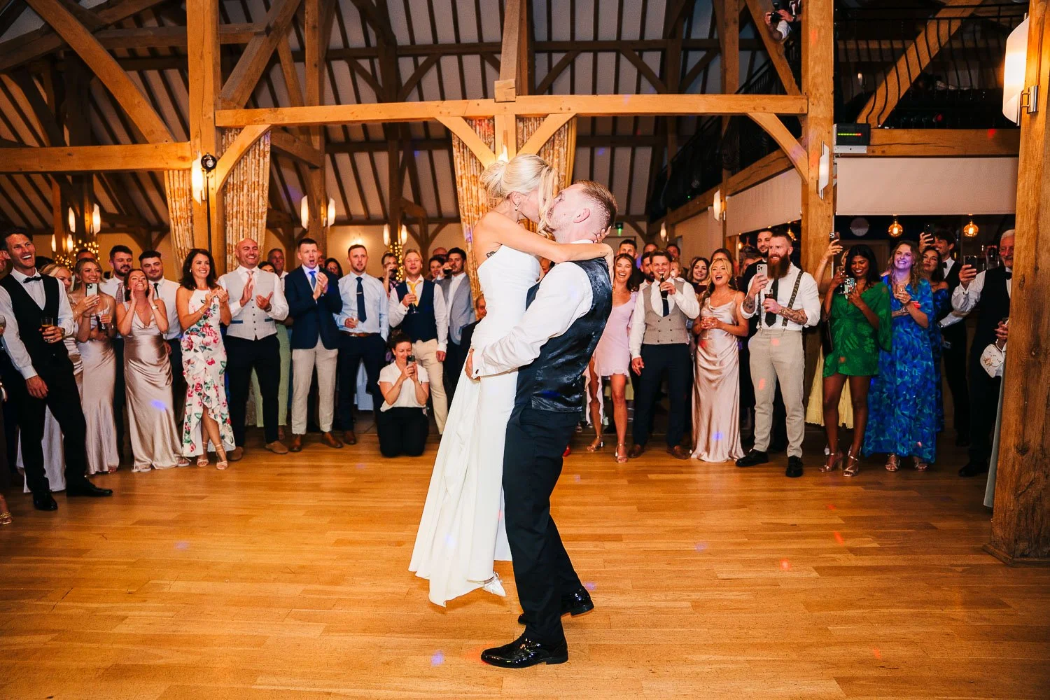 berkshire-wedding-couple-first-dance.jpg