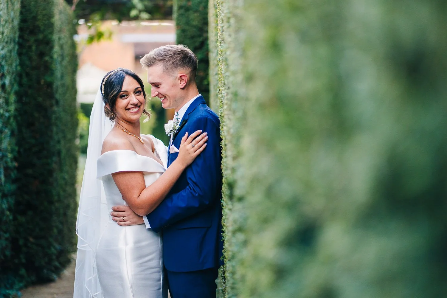 berkshire-wedding-bride-and-groom-sunset-portrait.jpg