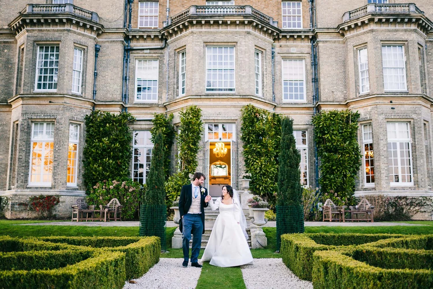 hedsor-house-wedding-couple-relaxed-walking.jpg
