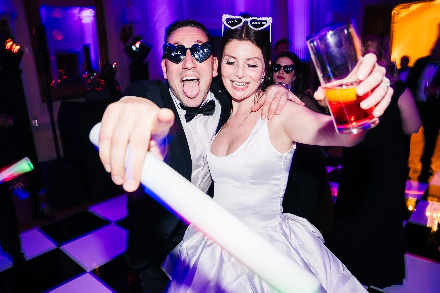 hedsor-house-bride-and-groomsmen-dancing.jpg