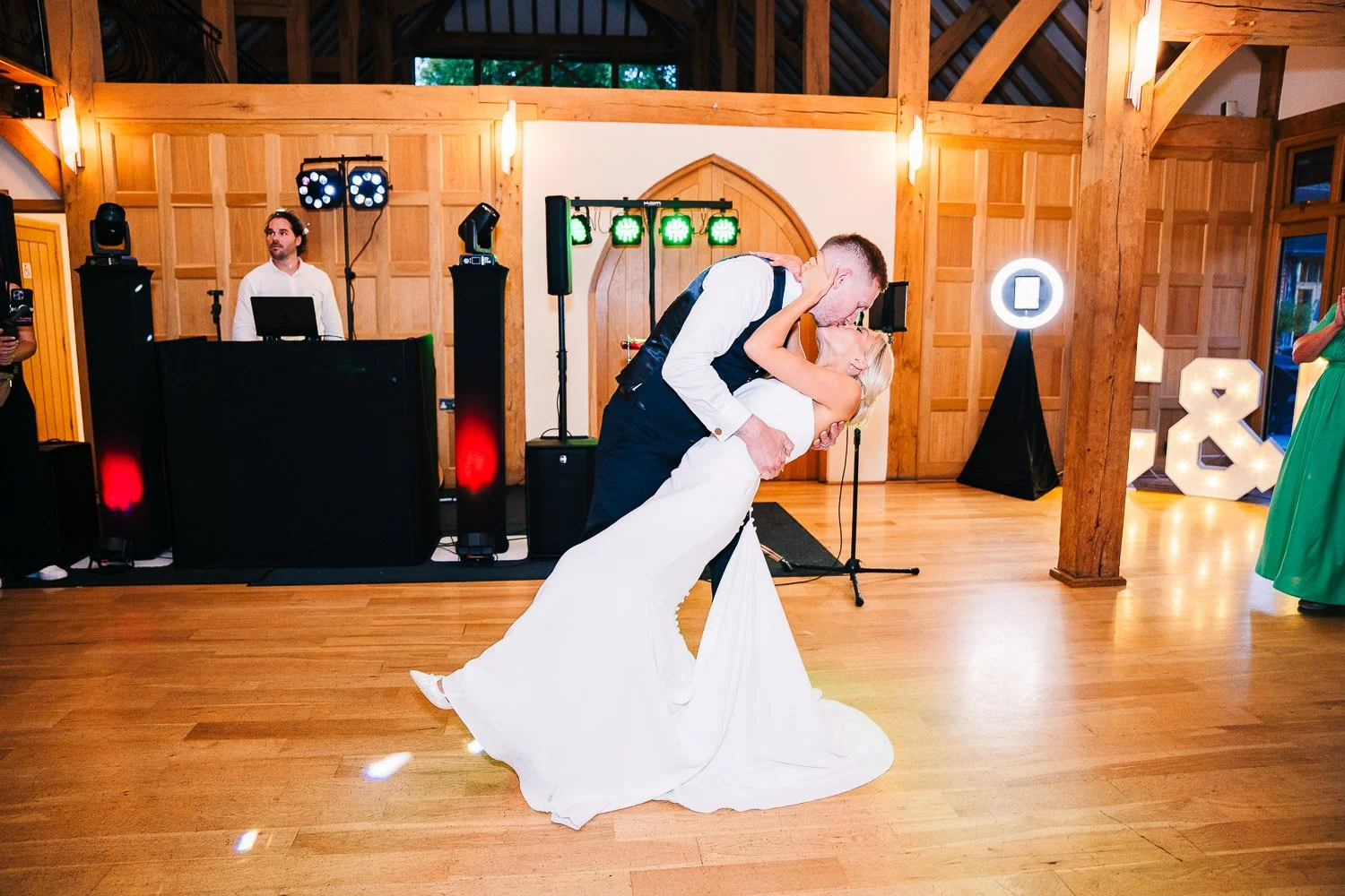 rivervale-barn-berkshire-wedding-couple-first-dance.jpg
