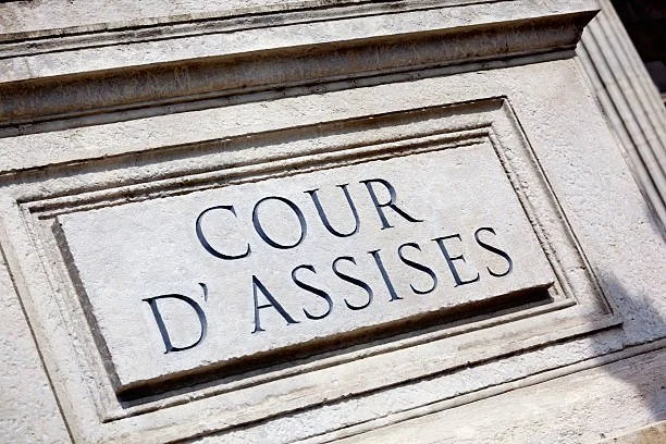 « Mort maquillée en suicide »