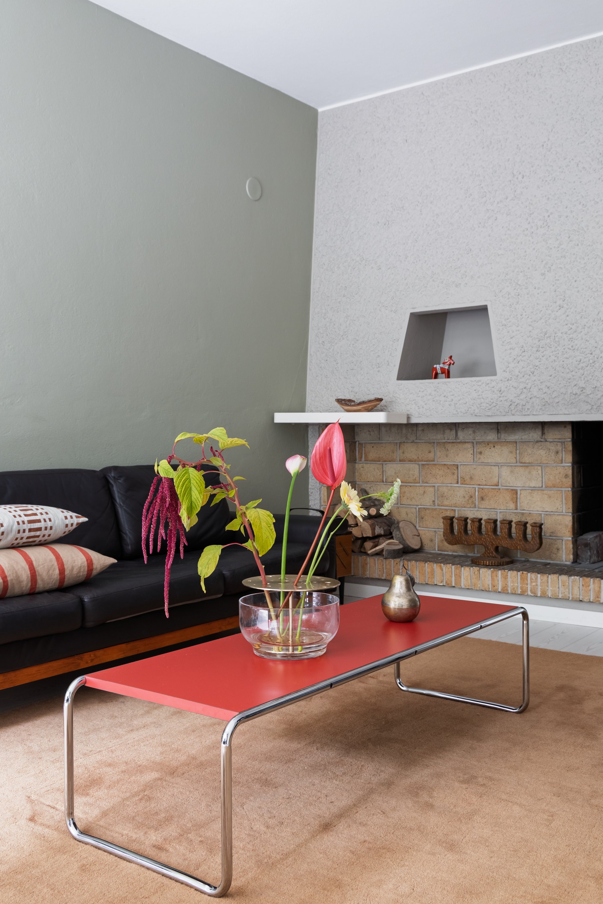 50-luvun asunto, 50 -luvun takka, olohuoneen sisustus, vintagekalusteet, design, sisustussuunnittelija Helsinki