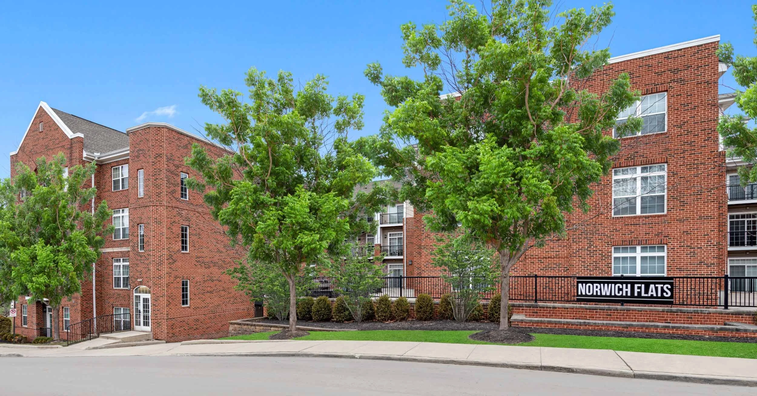 Apply Today Columbus, OH Apts near OSU — The Wellington