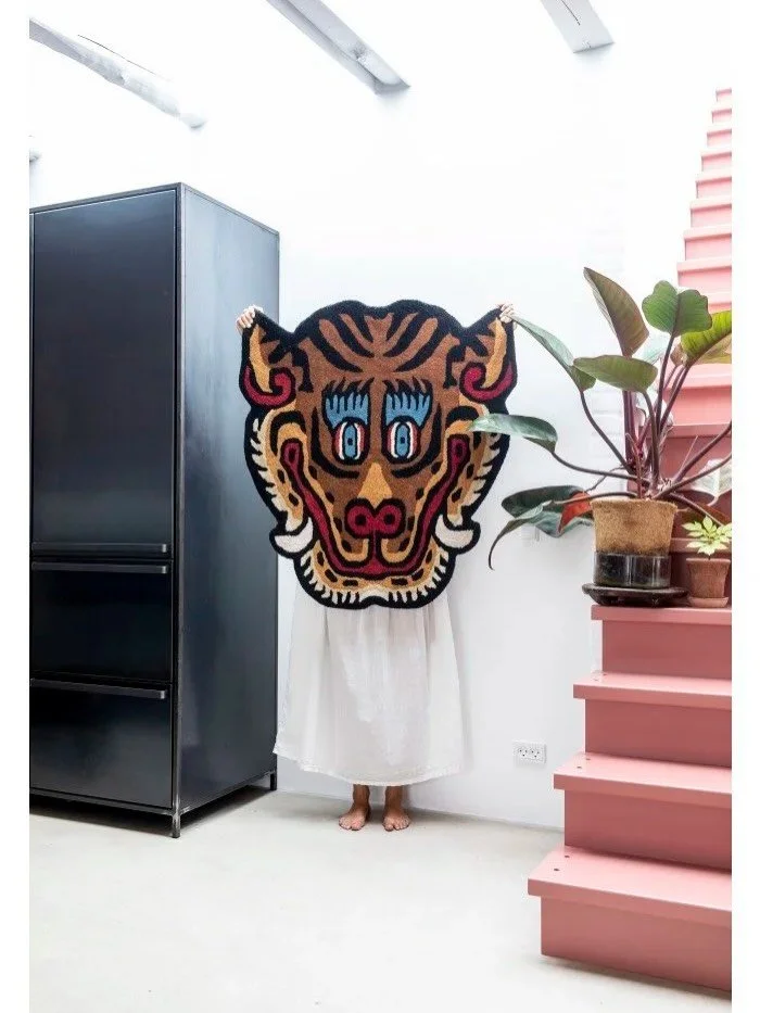 Ni har v&auml;l inte missat v&aring;ra h&auml;rliga tigermattor fr&aring;n @bongusta.dk &ndash; designade i Danmark, tuftade f&ouml;r hand i Indien. 100% ull. Och det b&auml;sta; Du kan b&aring;de ha dem p&aring; golvet, och h&auml;nga dem p&aring; v