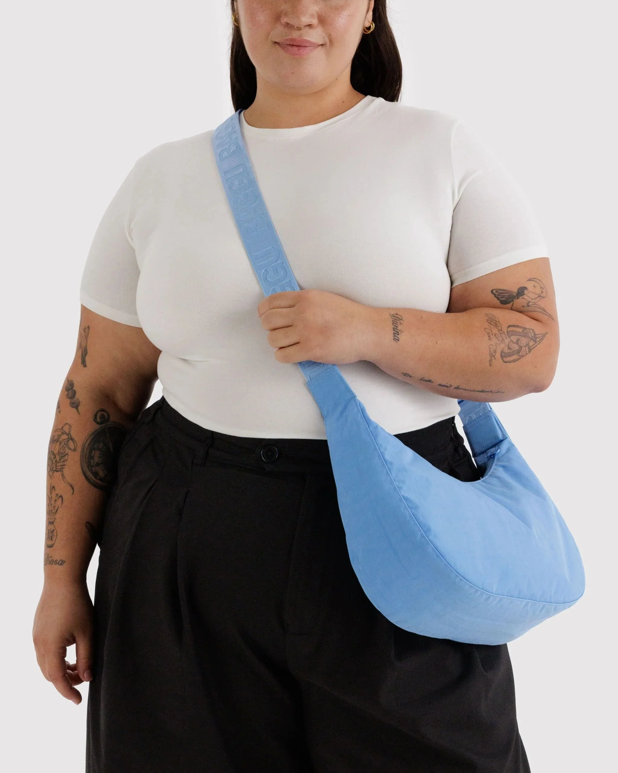 baggu medicum crescent bag piscine