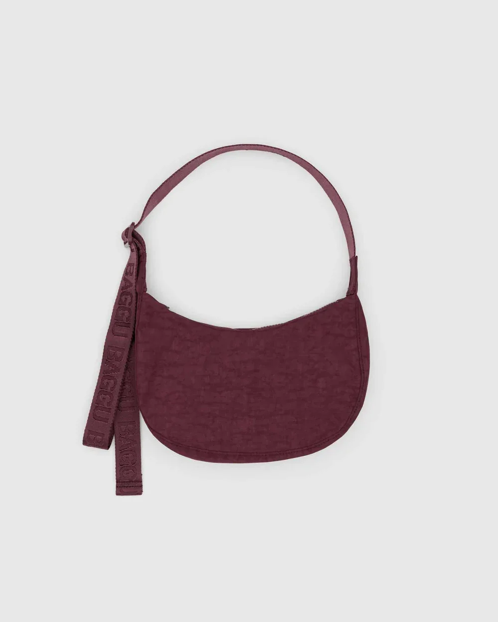 BAGGU_KEEP_KIND_Small_Nylon_Crescent_Bag_Heavyweight_Mahogany_01.webp