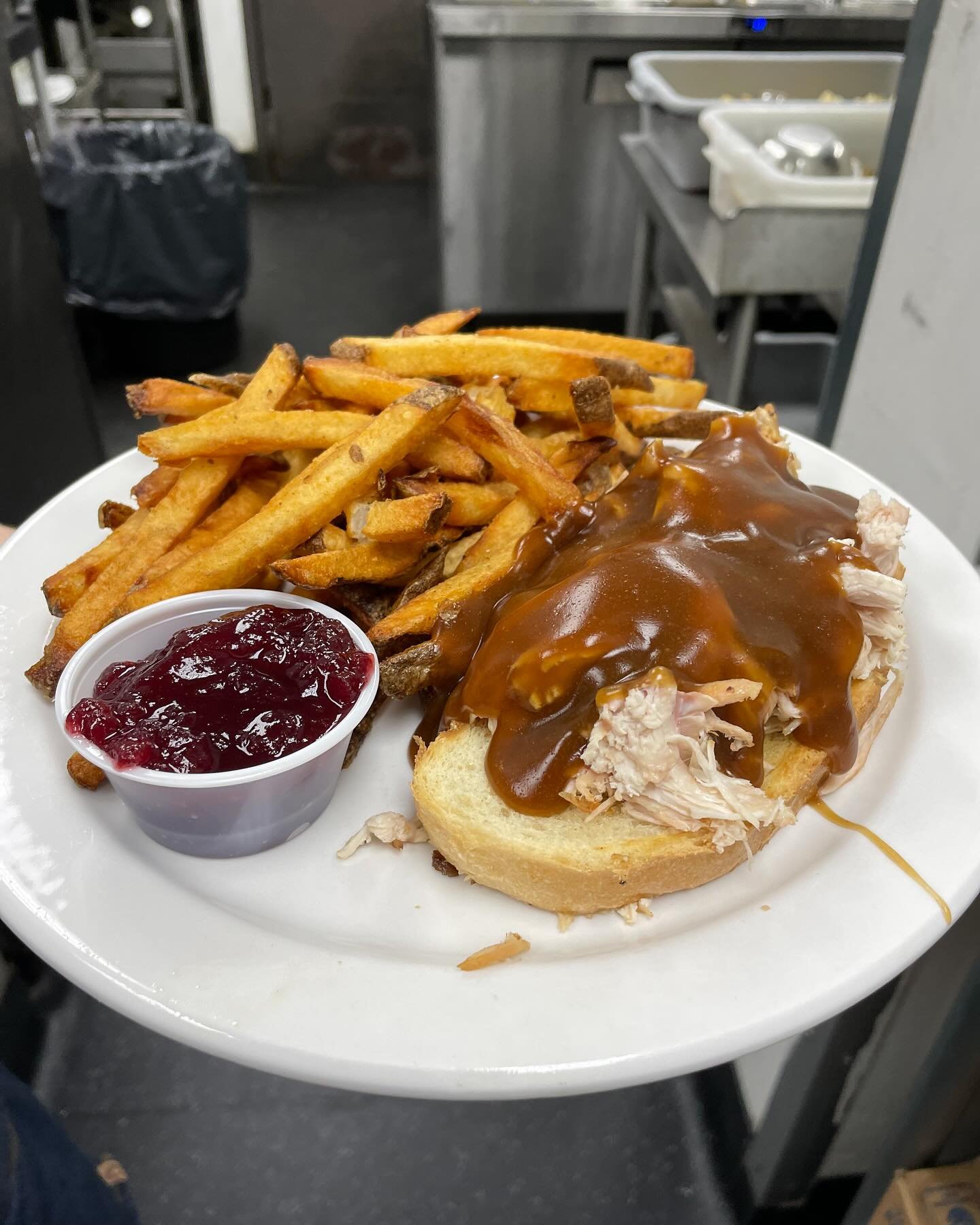 When photos don&rsquo;t go as planned and you can&rsquo;t decide between the mysterious arm or the floating plate so you post both because my cursed photos are alive and well.

Still the food is tasty, served with a smile and the fries are crispy! 

