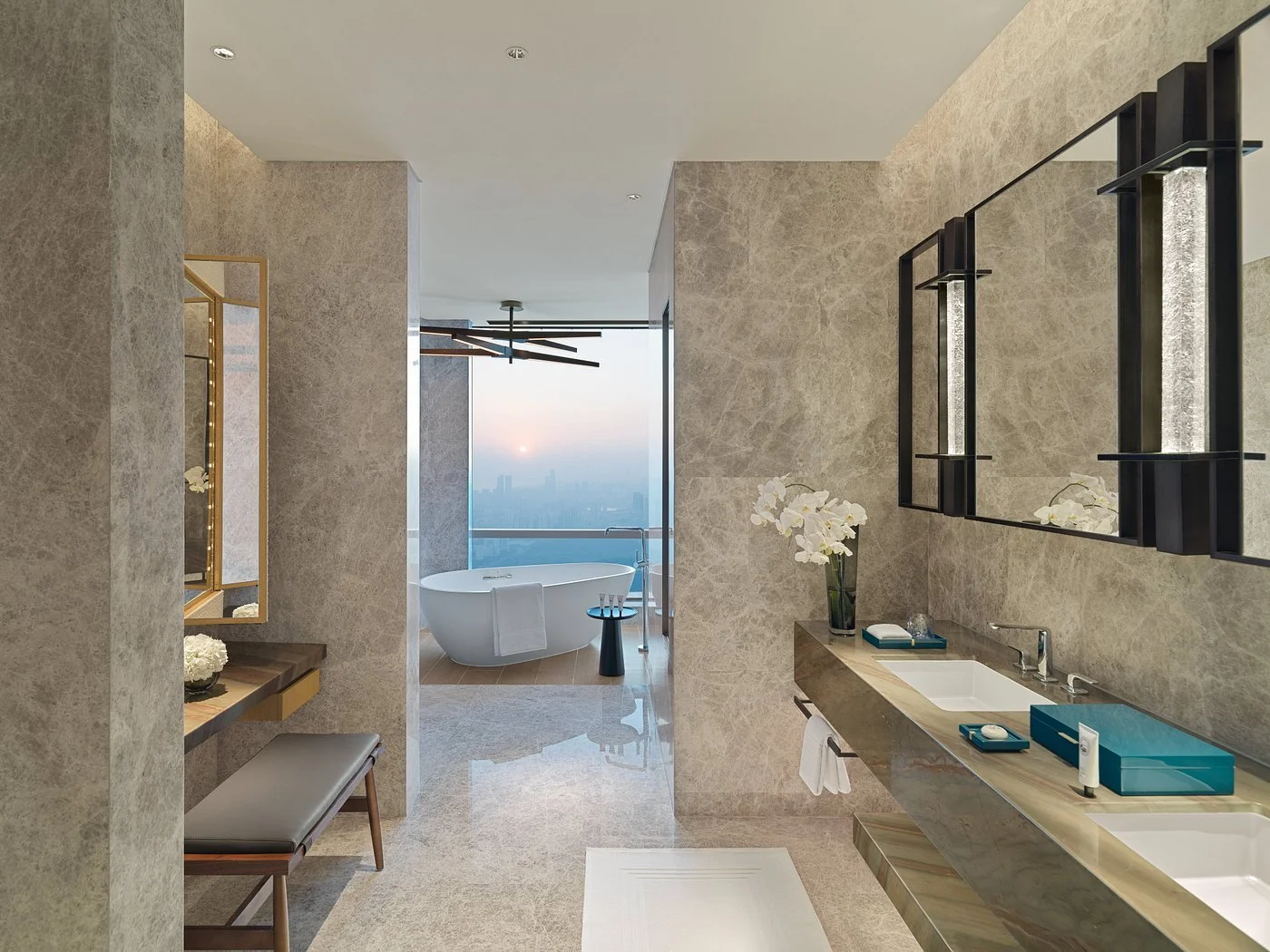 suite-bathroom.jpg