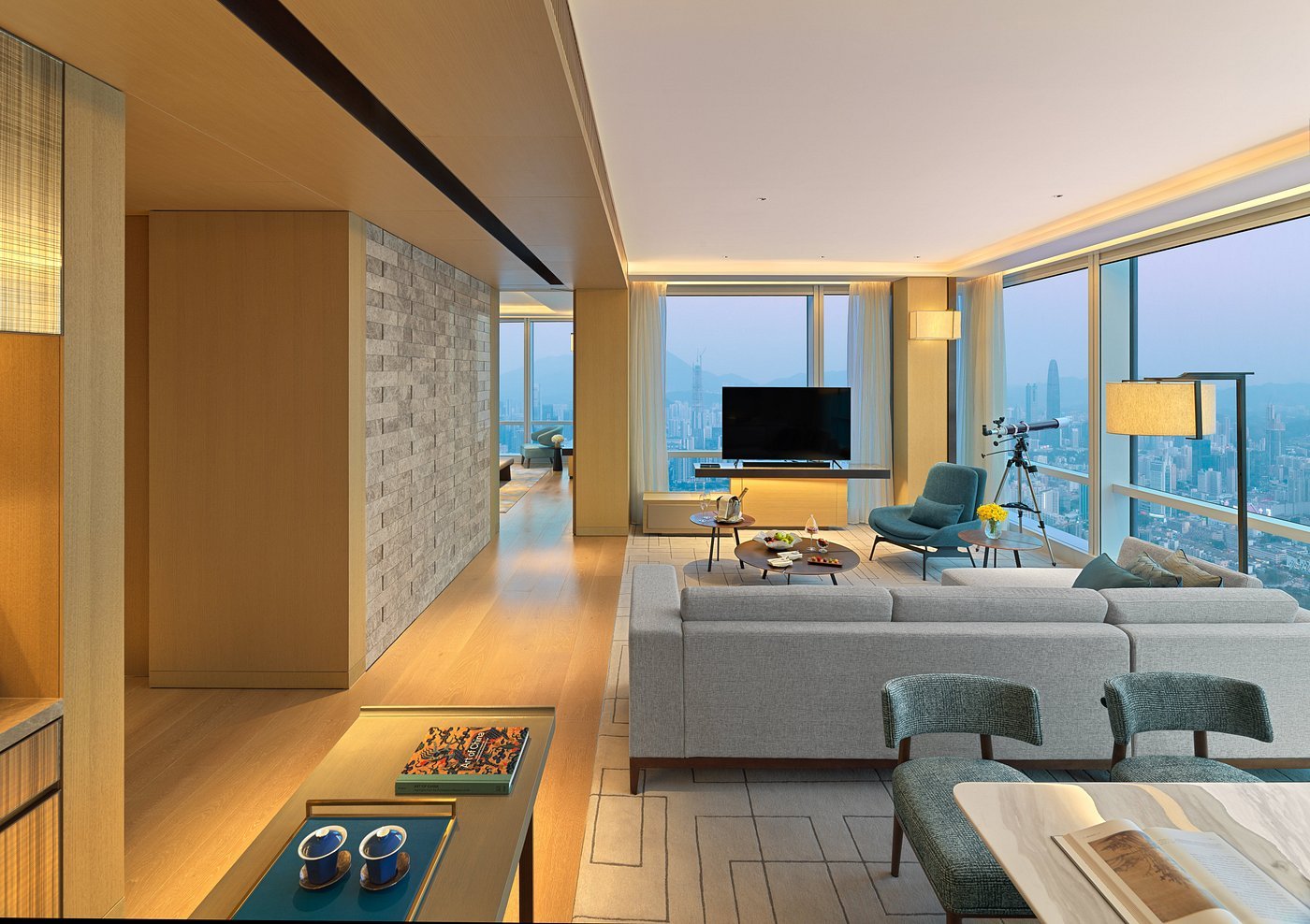 deluxe-view-suite-living.jpg