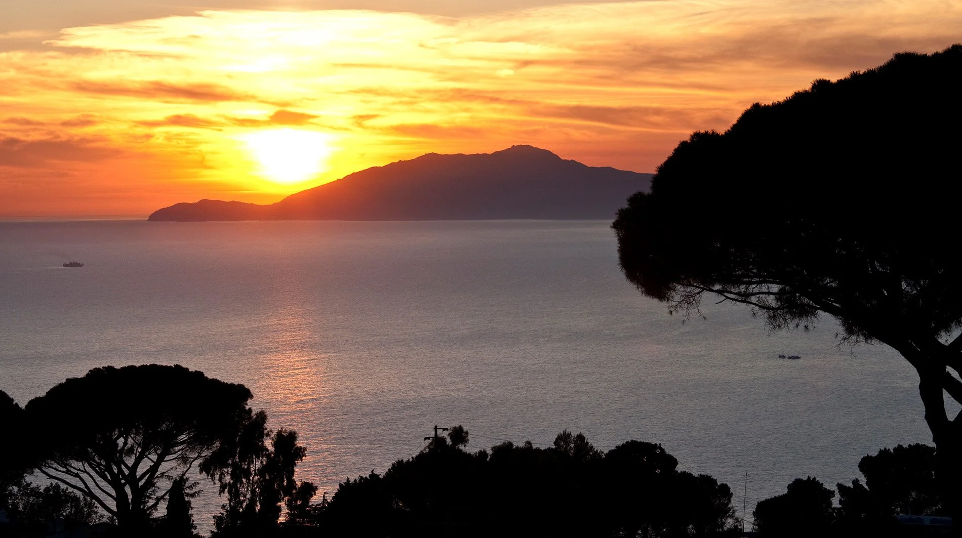 jumeirah-capri-palace-sunset-anacapri.jpg