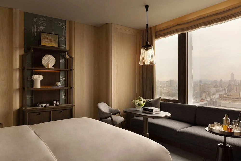 deluxe-king-room.jpg
