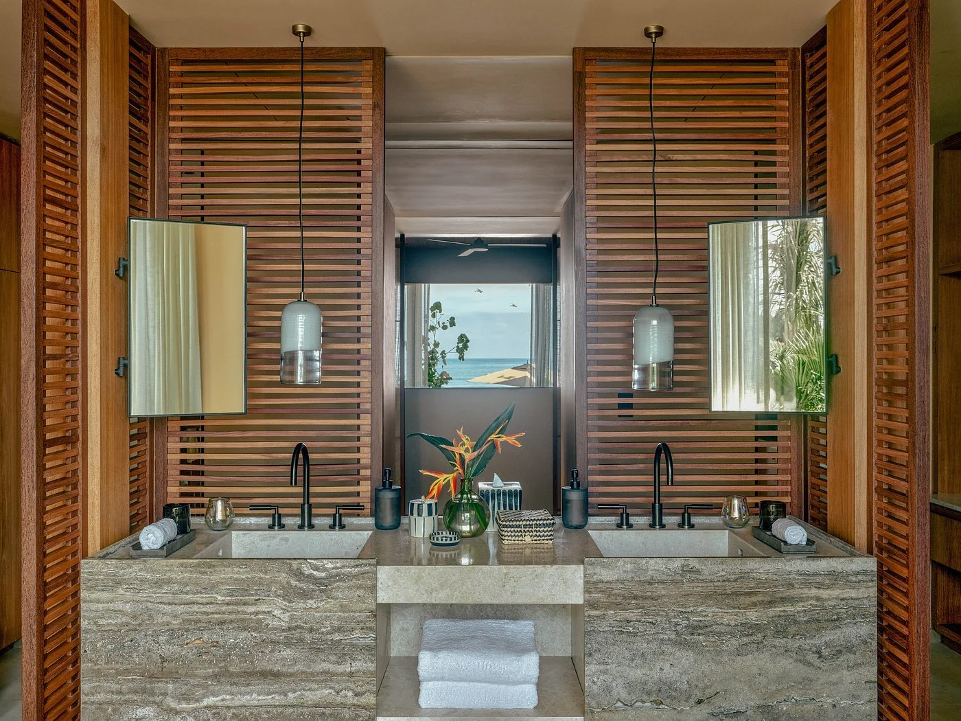 rwmdr-faciliaites-suitejj.jpg