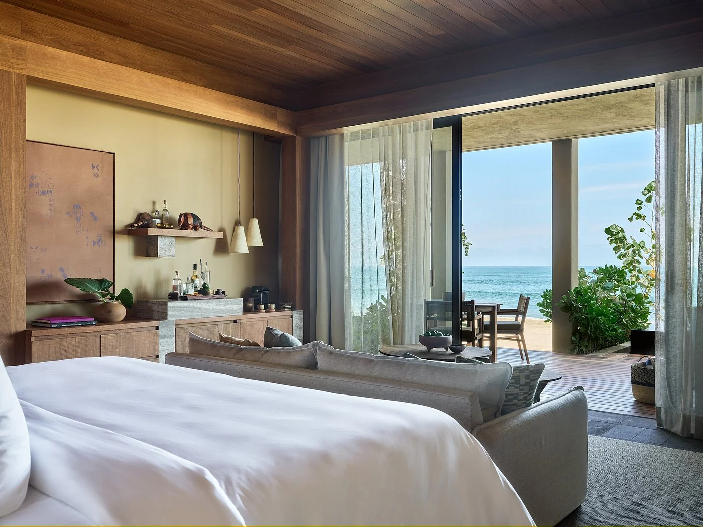 suites-on-the-beach-allow.jpg