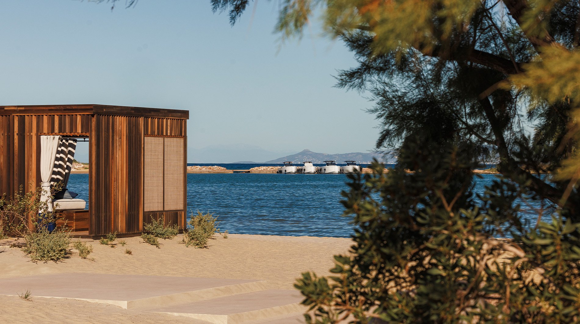 oneonly-aesthesis-beach-cabanas-exterior.jpg