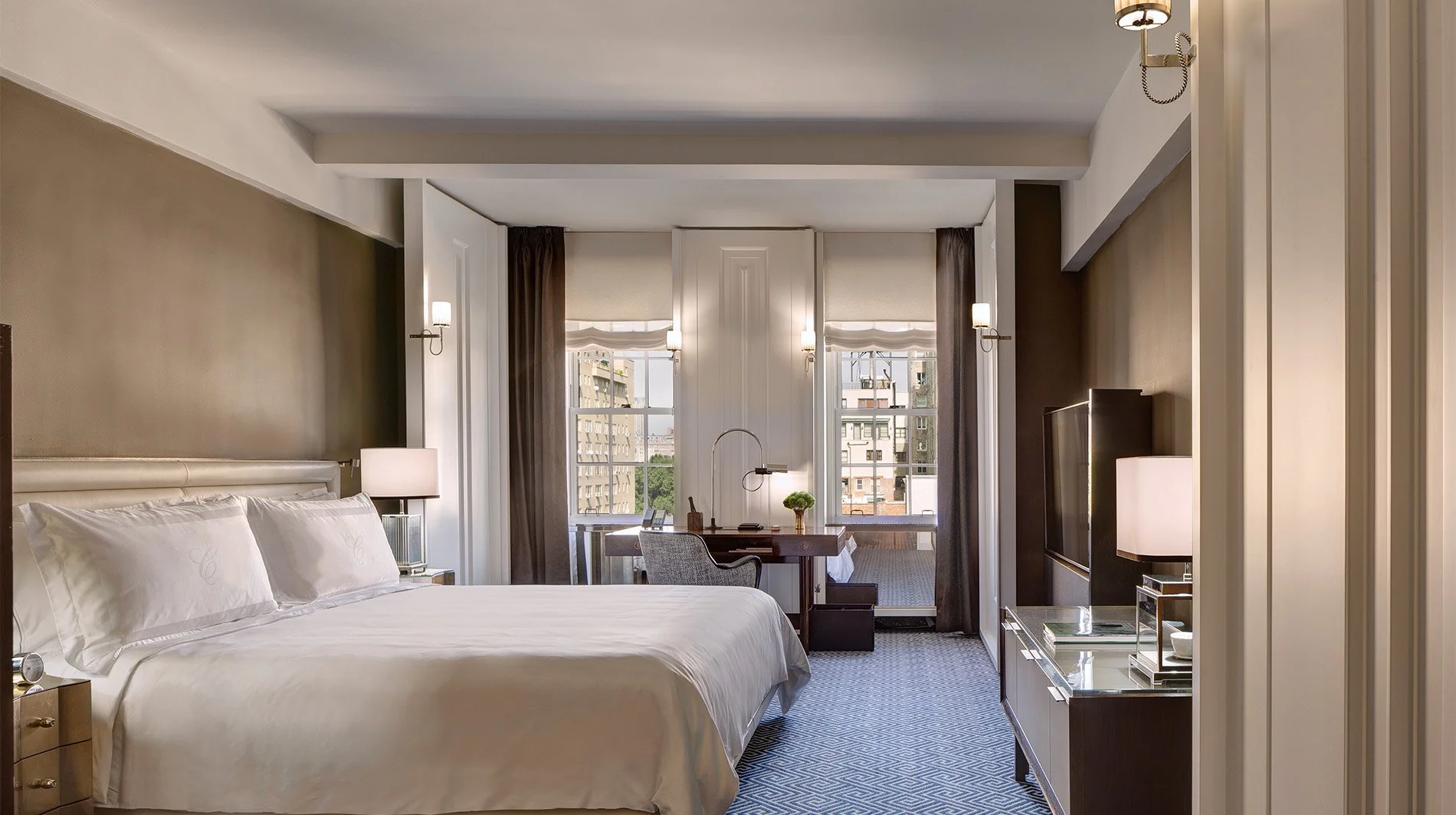 the-carlyle-a-rosewood-hotel-Premier-Room-Bedroom-new.jpg