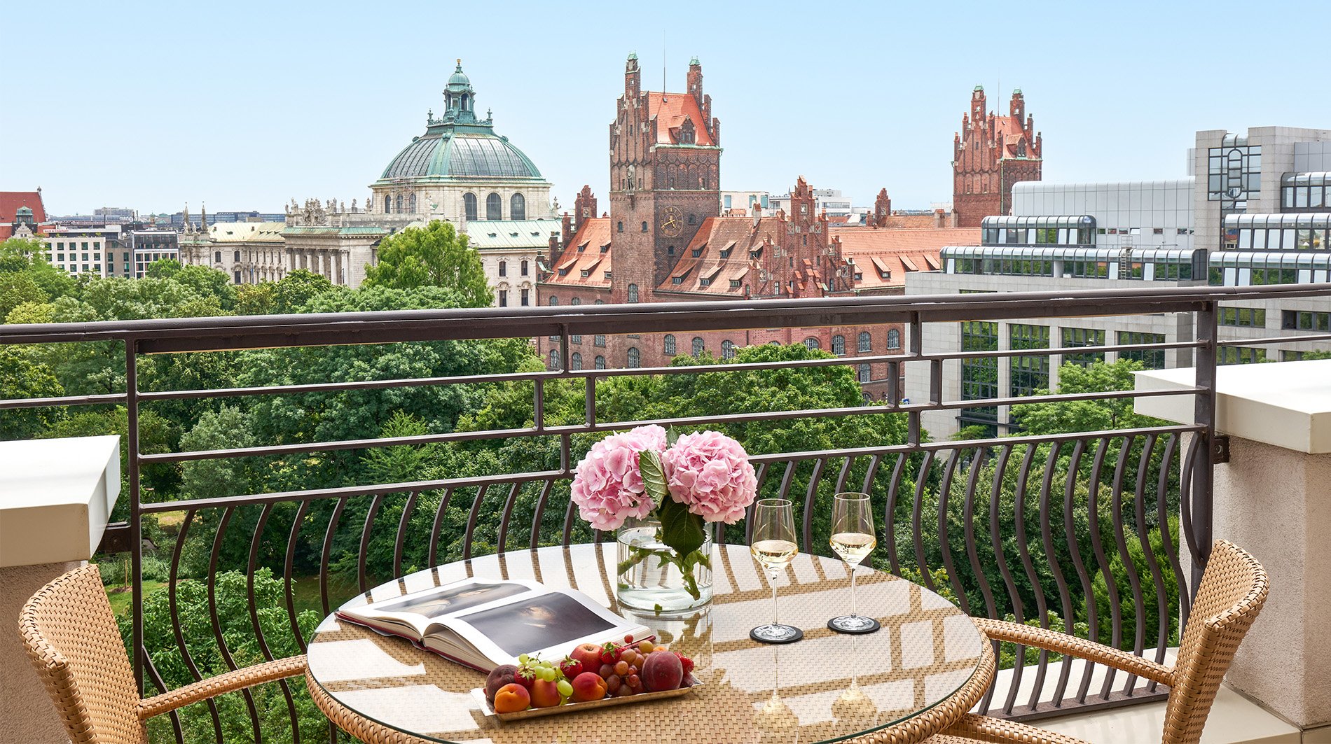 the-charles-hotel-a-rocco-forte-hotel-Forte-Family-Suite.jpg
