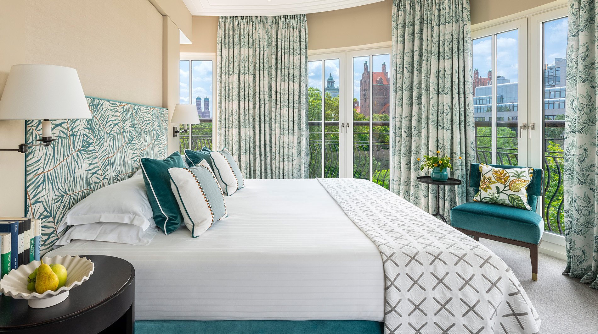 the-charles-hotel-a-rocco-forte-hotel-Signature-Park-View-Suite.jpg
