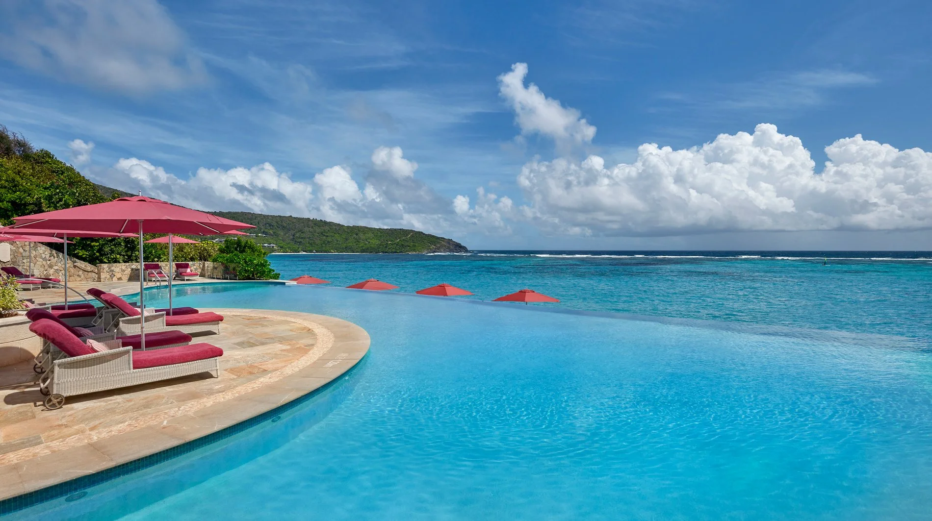 mandarin-oriental-canouan-pool.jpg
