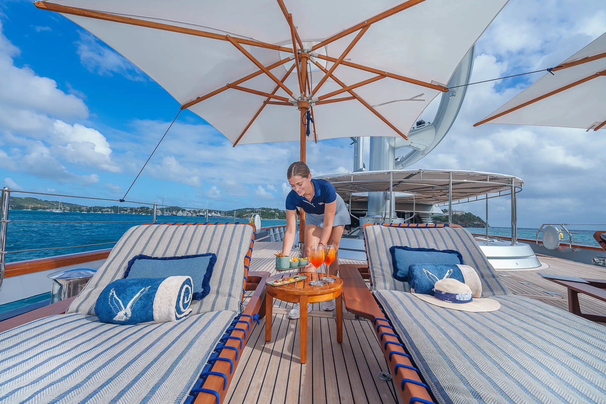 05-main-deck-aft-sunbathing-area.jpeg