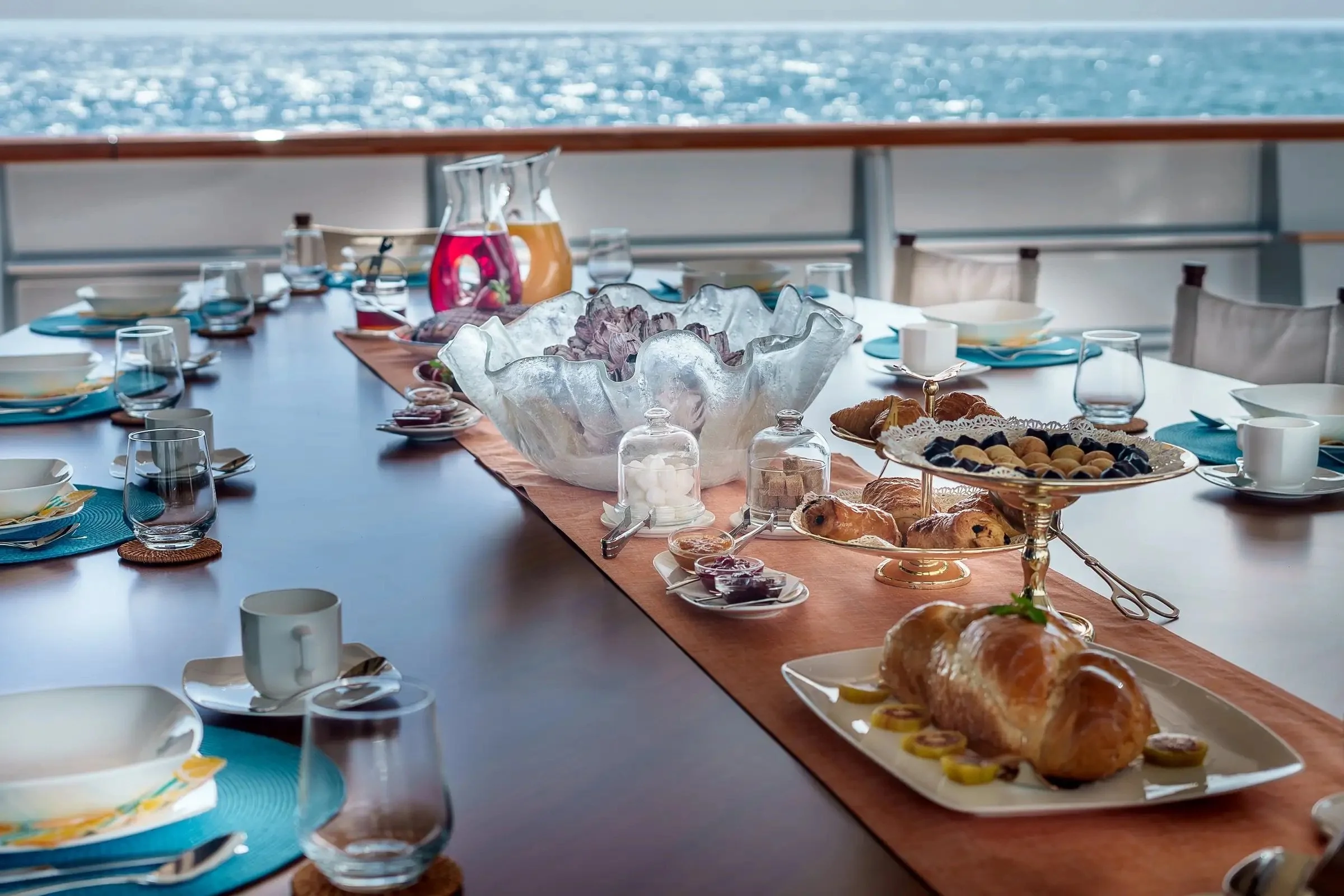 11-dining-details.jpeg