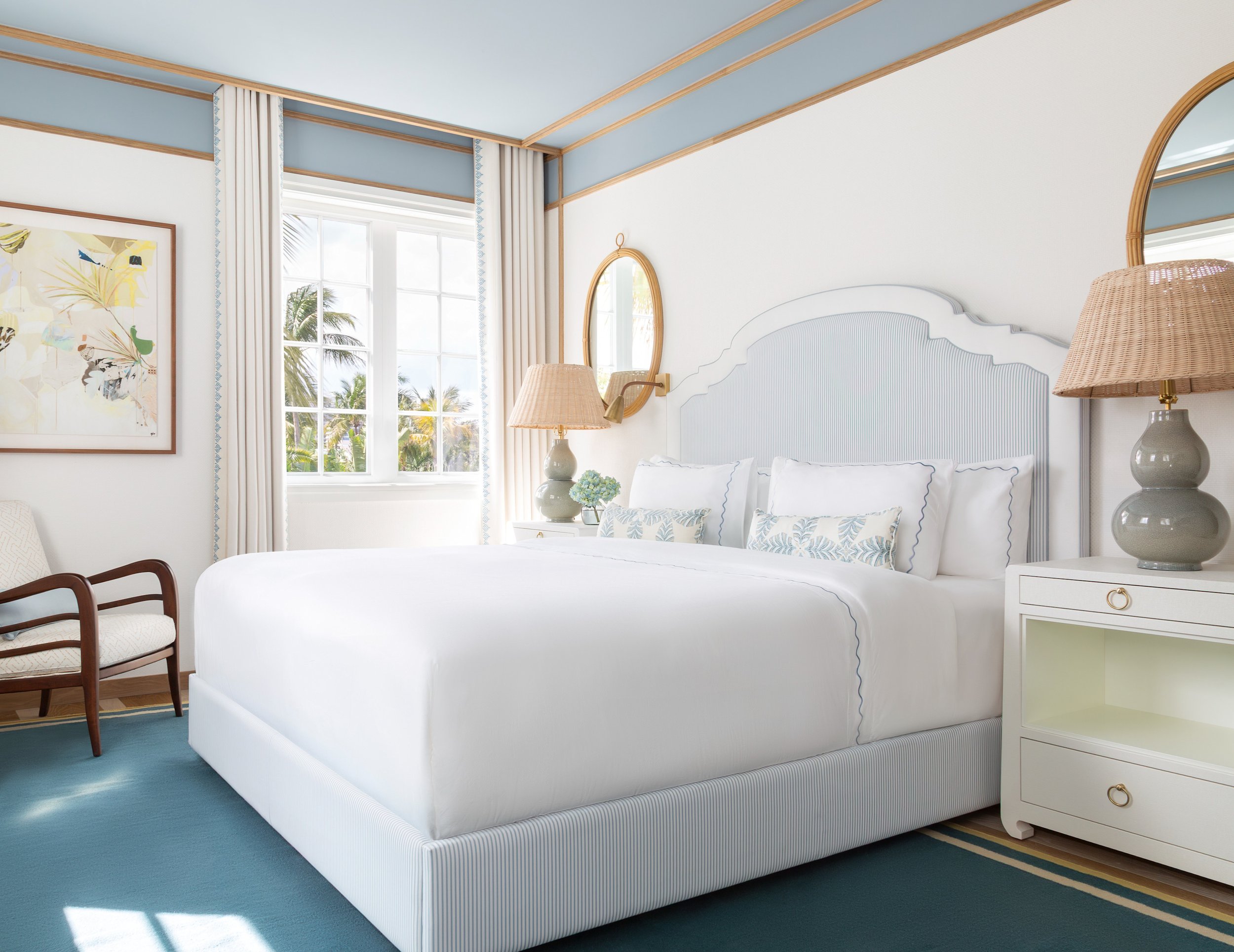 12-one-bedroom-corner-suite-bedroom.jpg