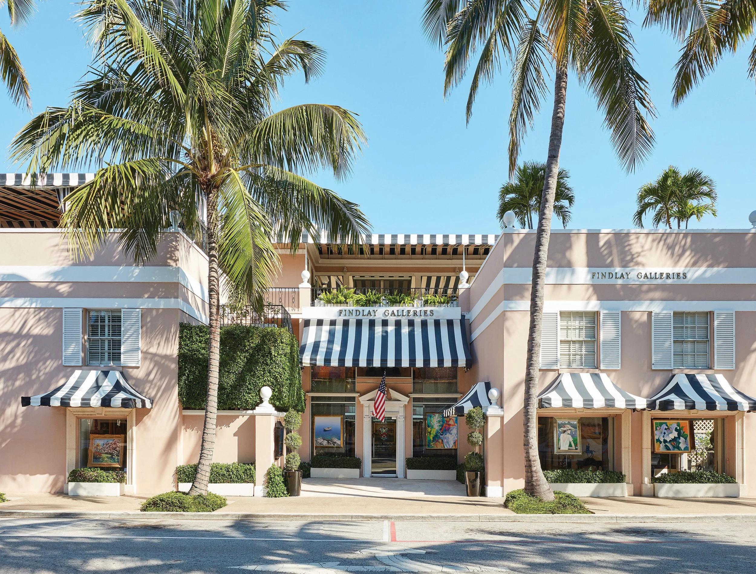40-palm-beach-boutiques-and-palms.jpg