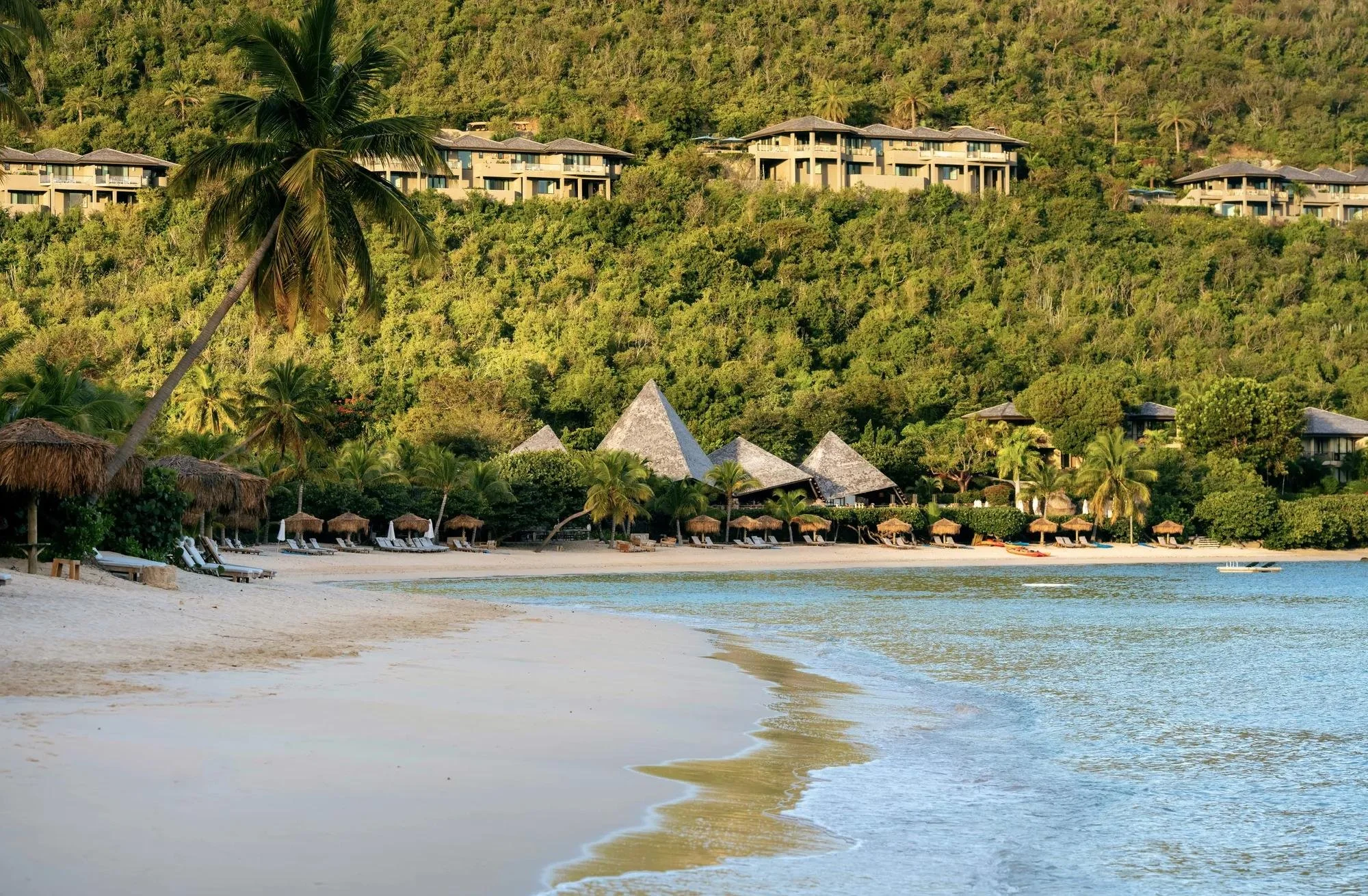 04-the-resort-beach.jpg