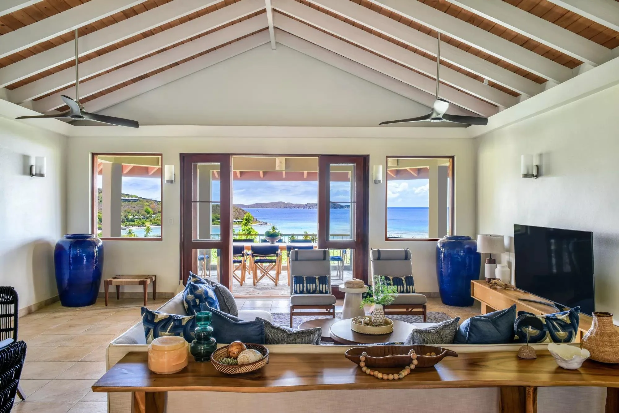 25-villa-innocence-living-area.jpg