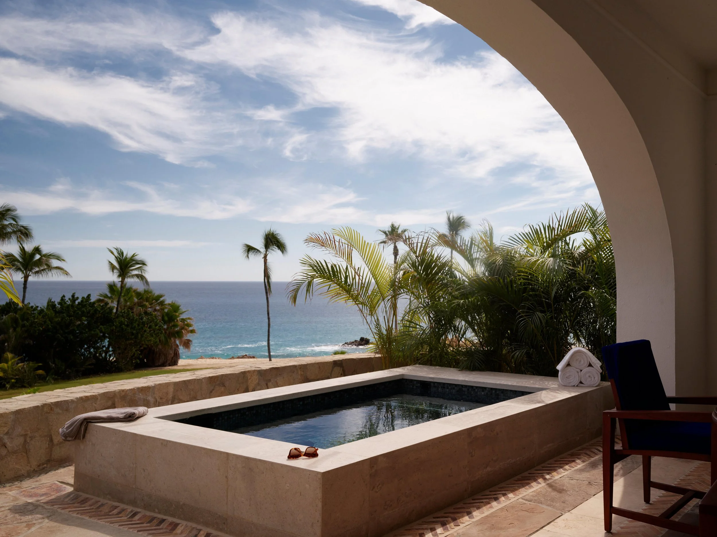 15-oceanfront-grand-suite-with-plunge-pool.jpg