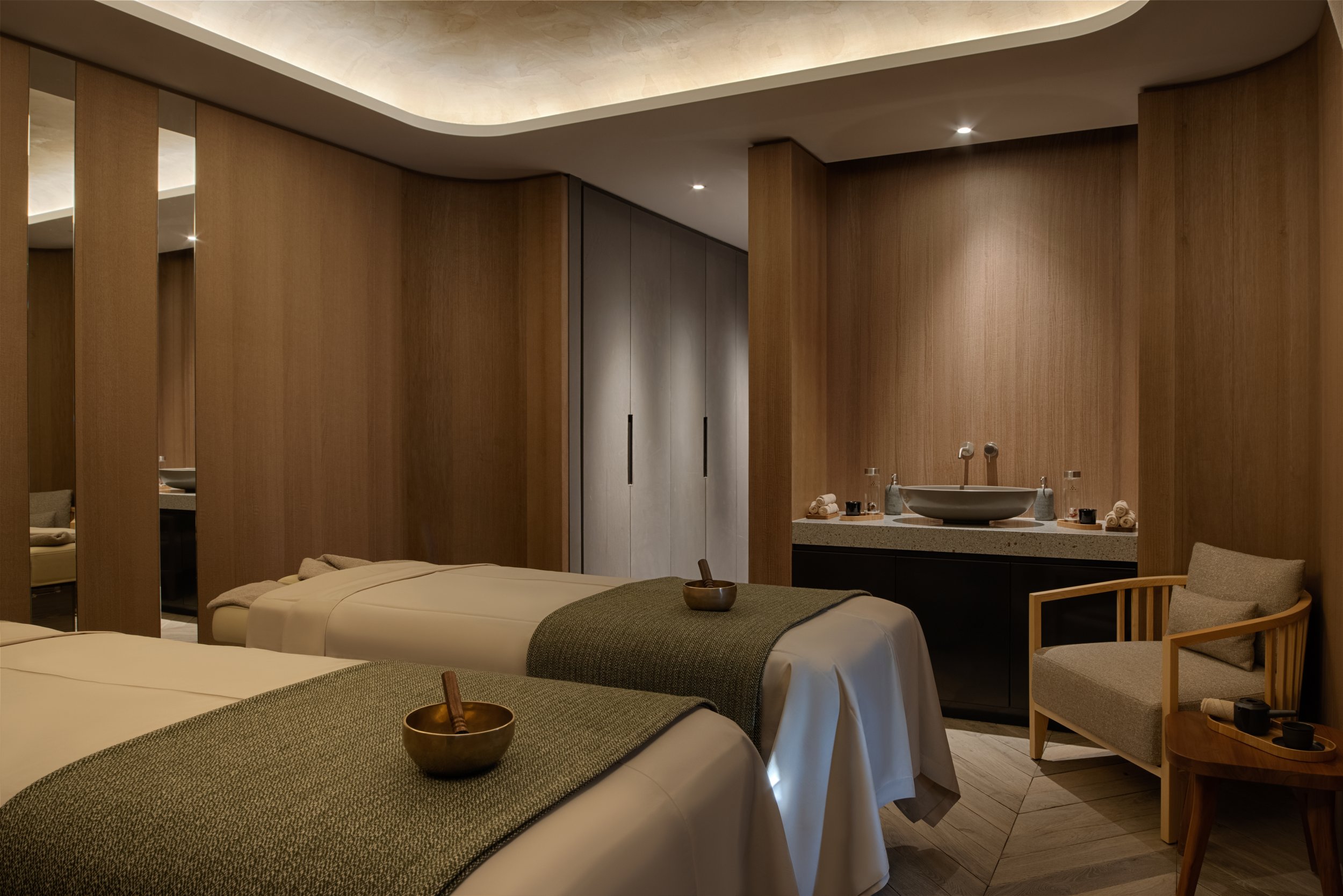 29-spa-treatment-room.jpg