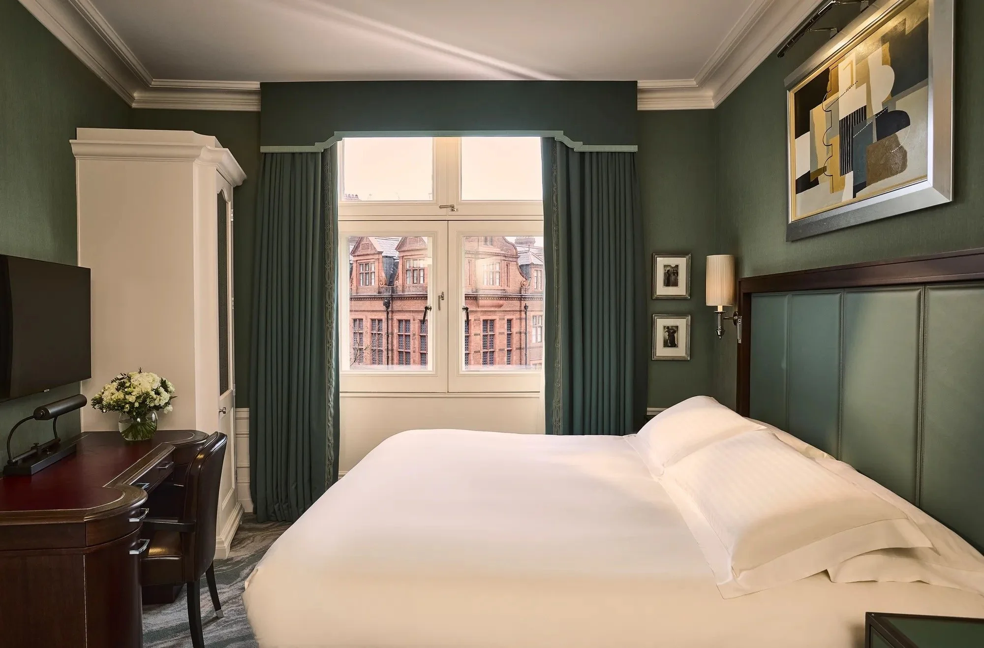 08-superior-room.jpg