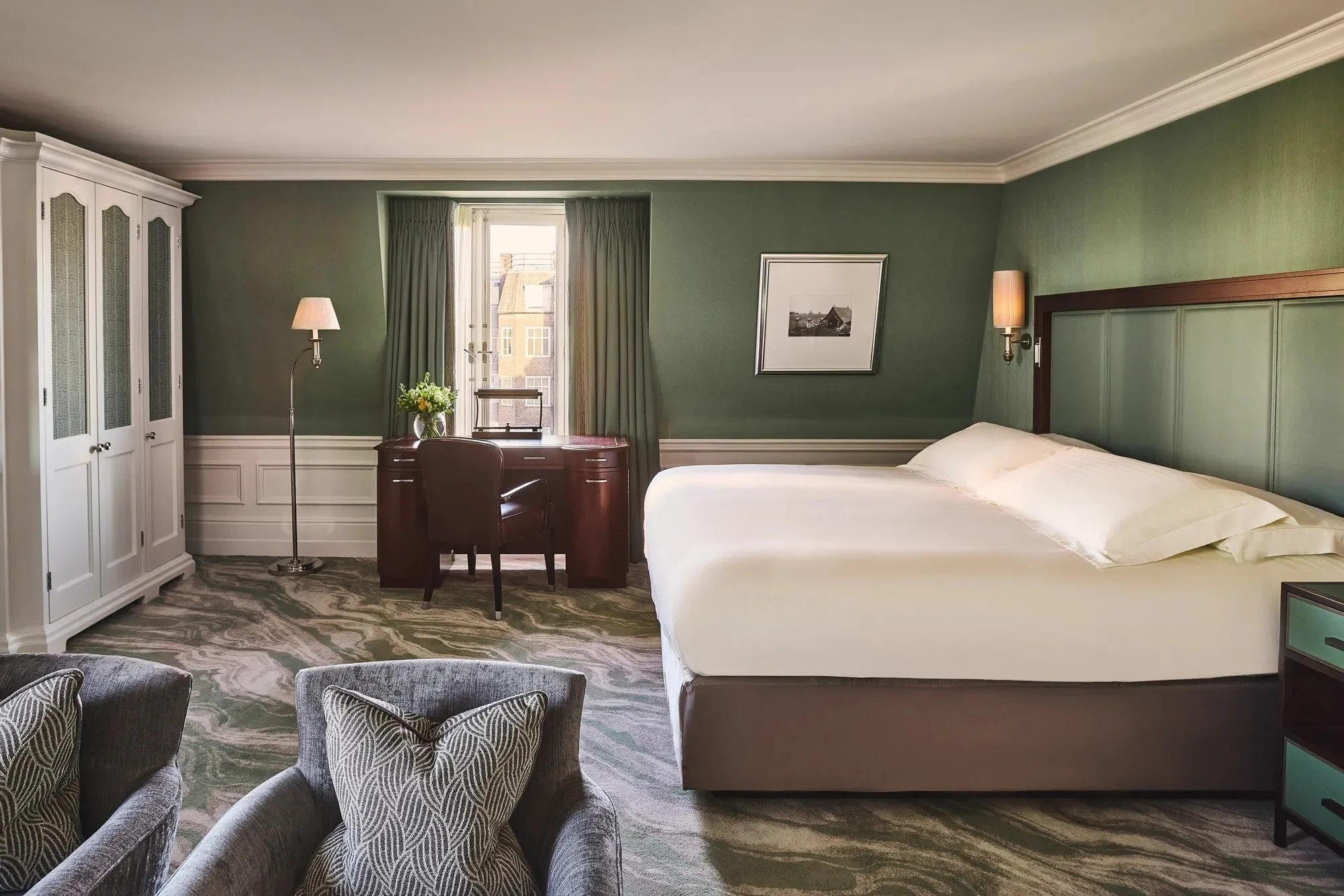 13-deluxe-junior-suite.jpg
