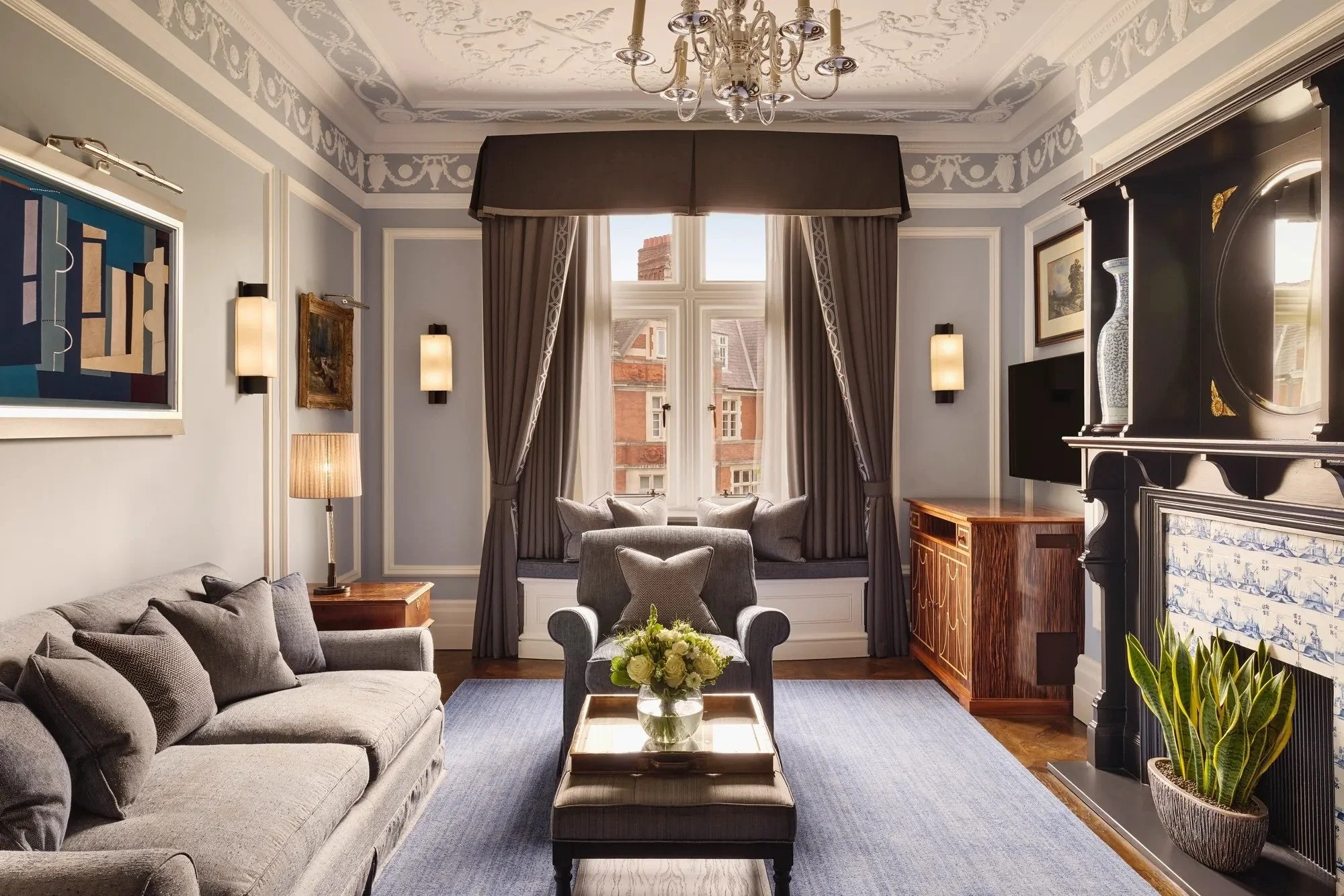 14-carlos-suite-sitting-room.jpg