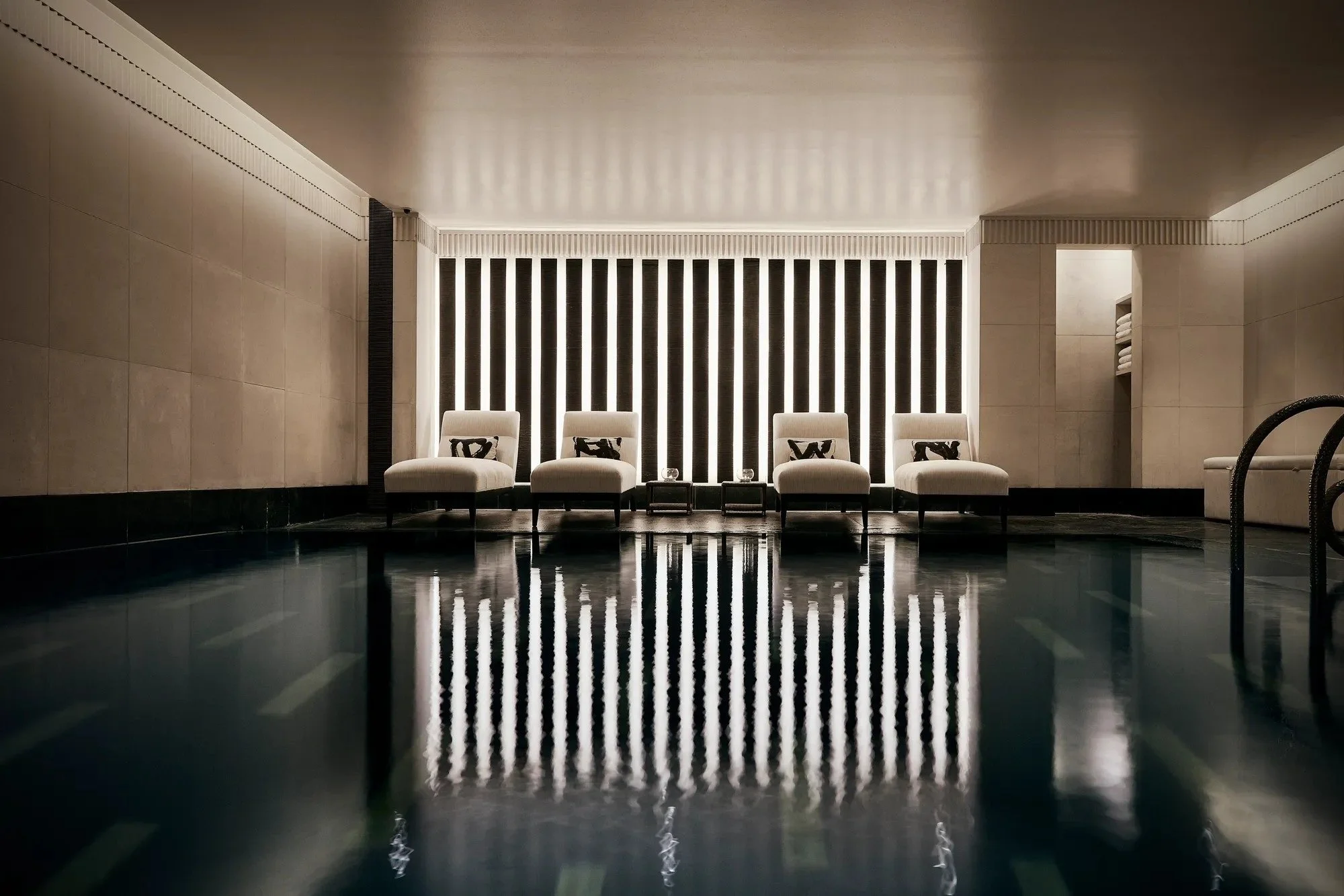 40-aman-spa-indoor-pool.jpg