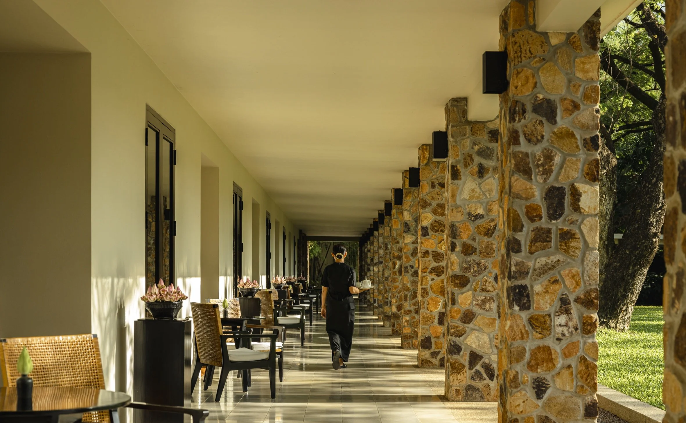04-shaded-colonnade-beside-the-accommodation-wing.jpg