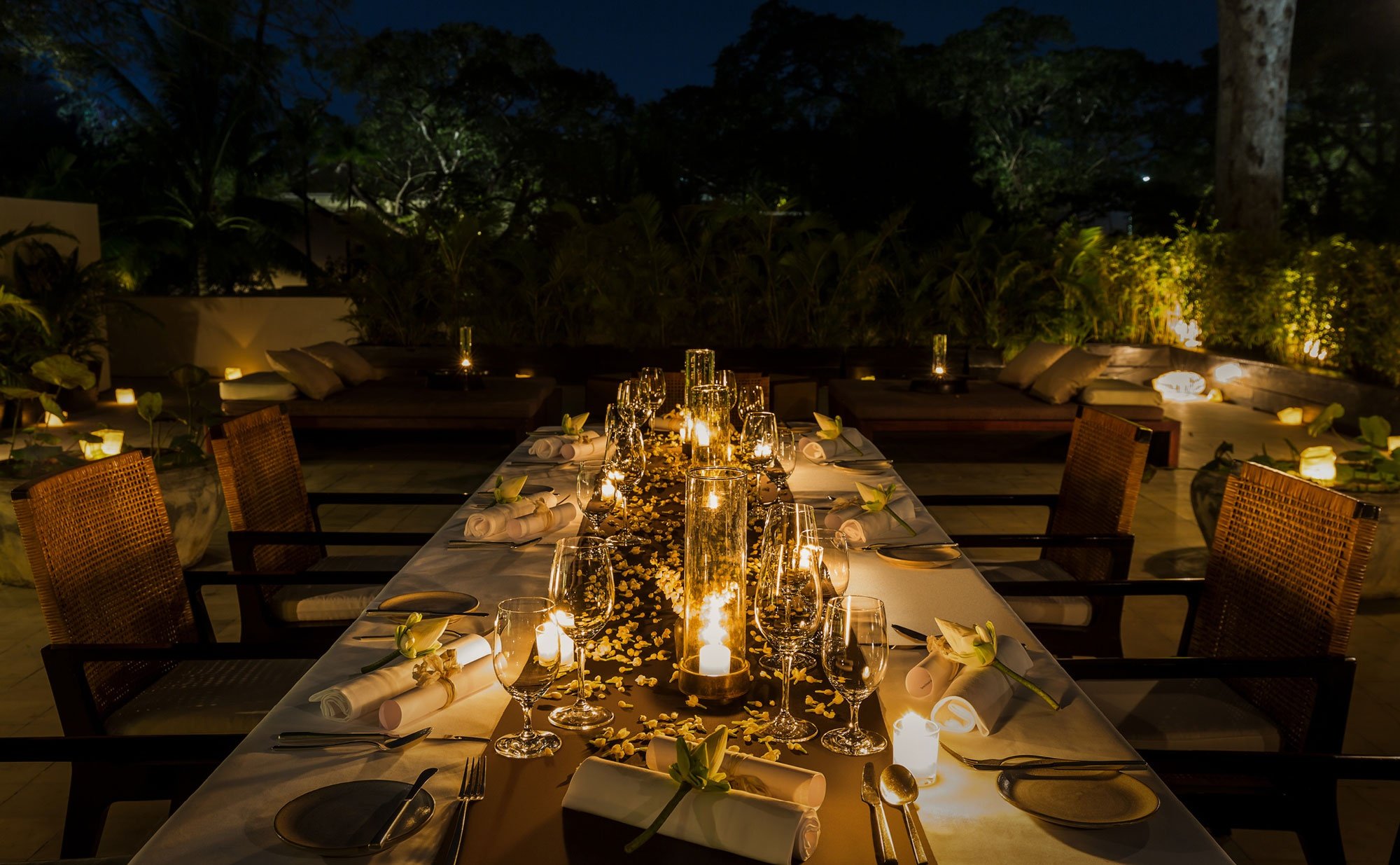 21-candlelit-outdoor-table-prepared-for-a-private-dinner.jpg