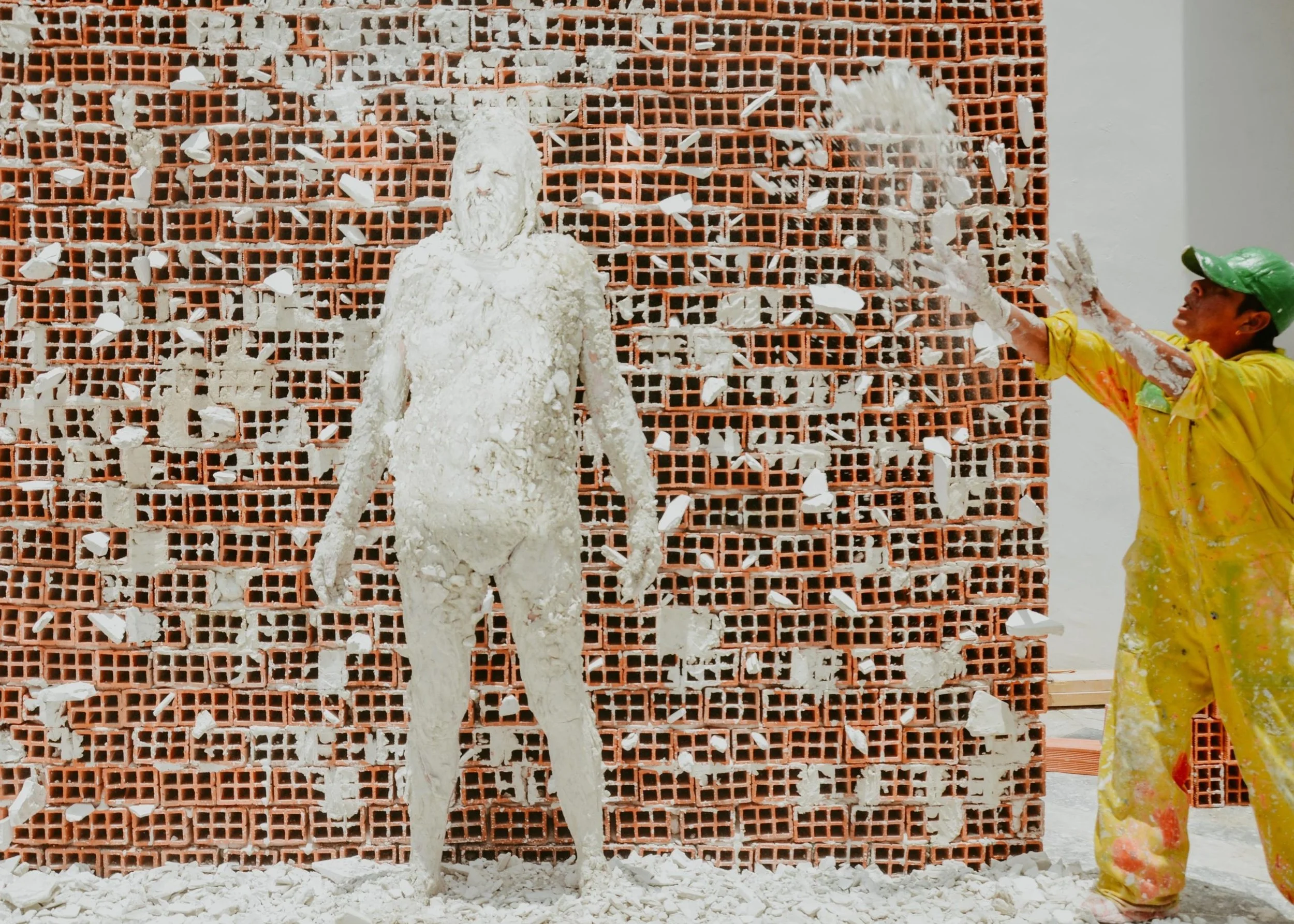 32-artist-at-work-on-a-figurative-composition.jpg