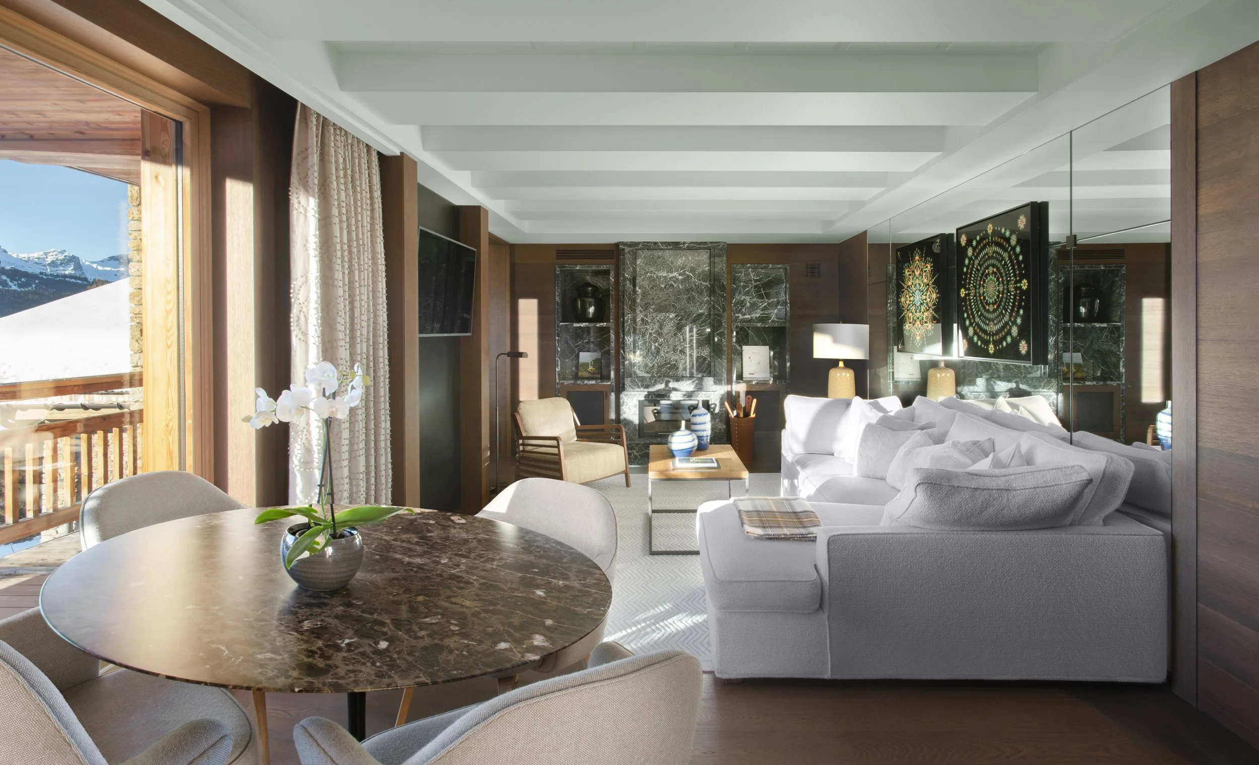 07-one-bedroom-suite-living-room.jpg