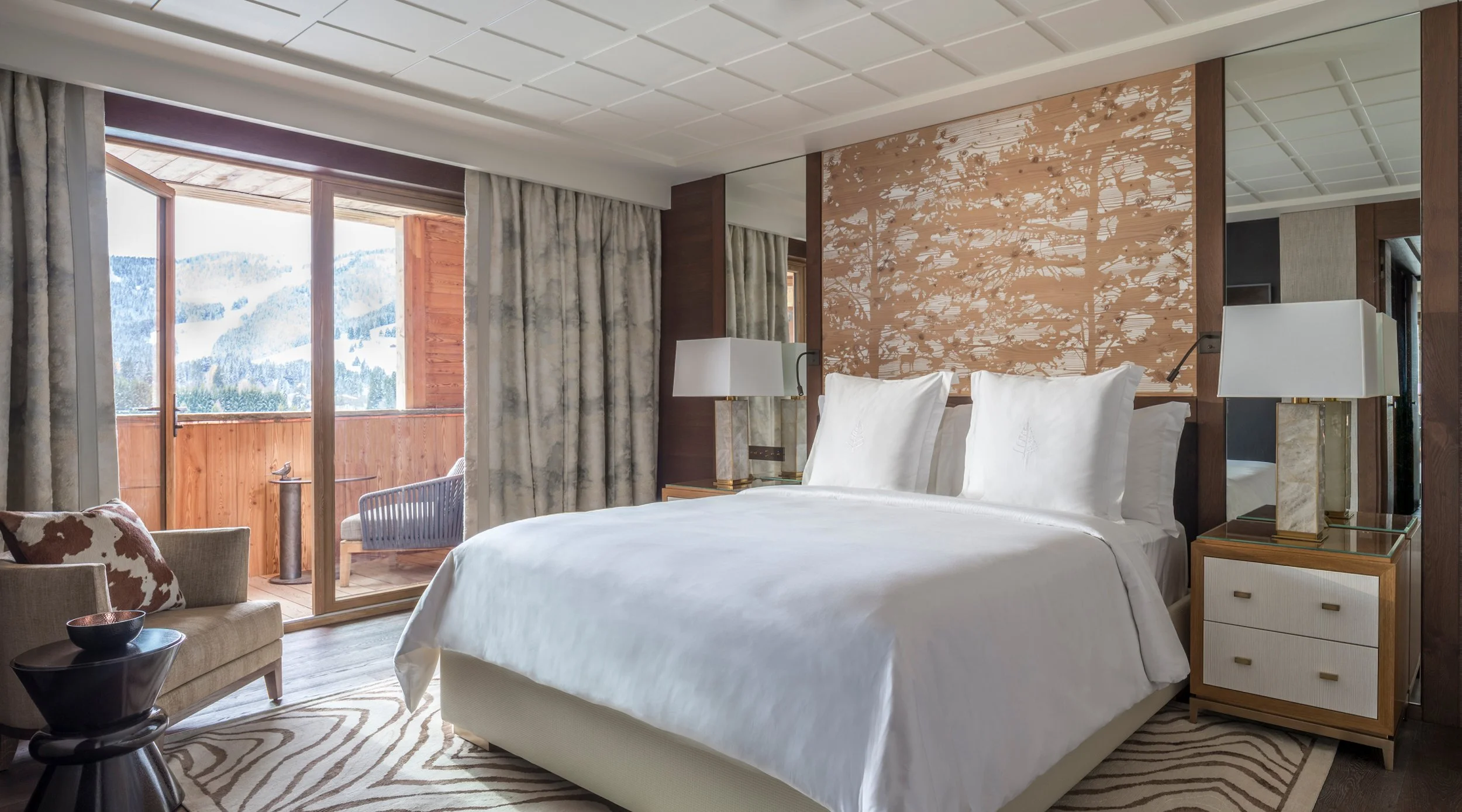 11-one-bedroom-suite-bedroom.jpg