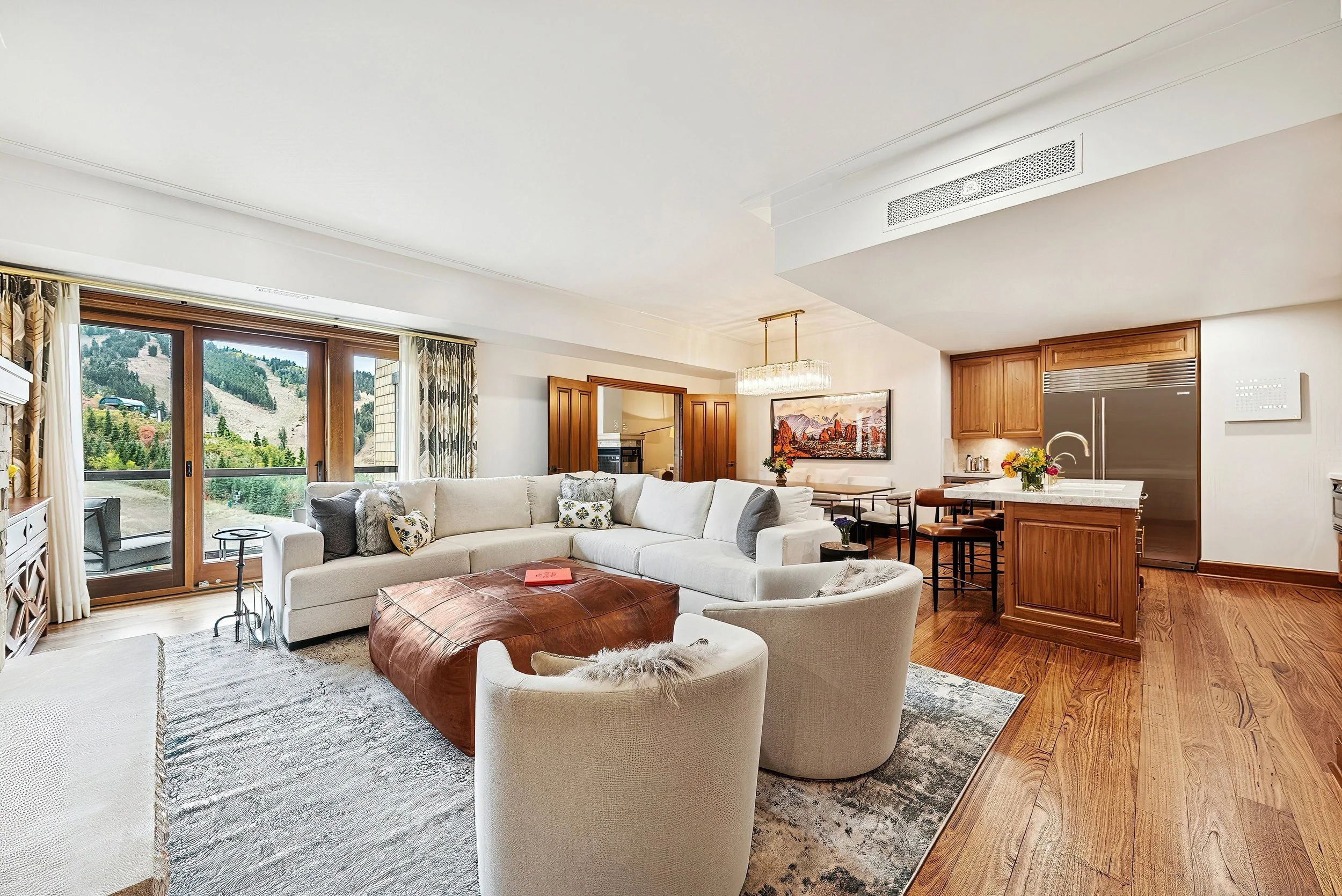 10-four-bedroom-st-regis-residence-living-area.jpg
