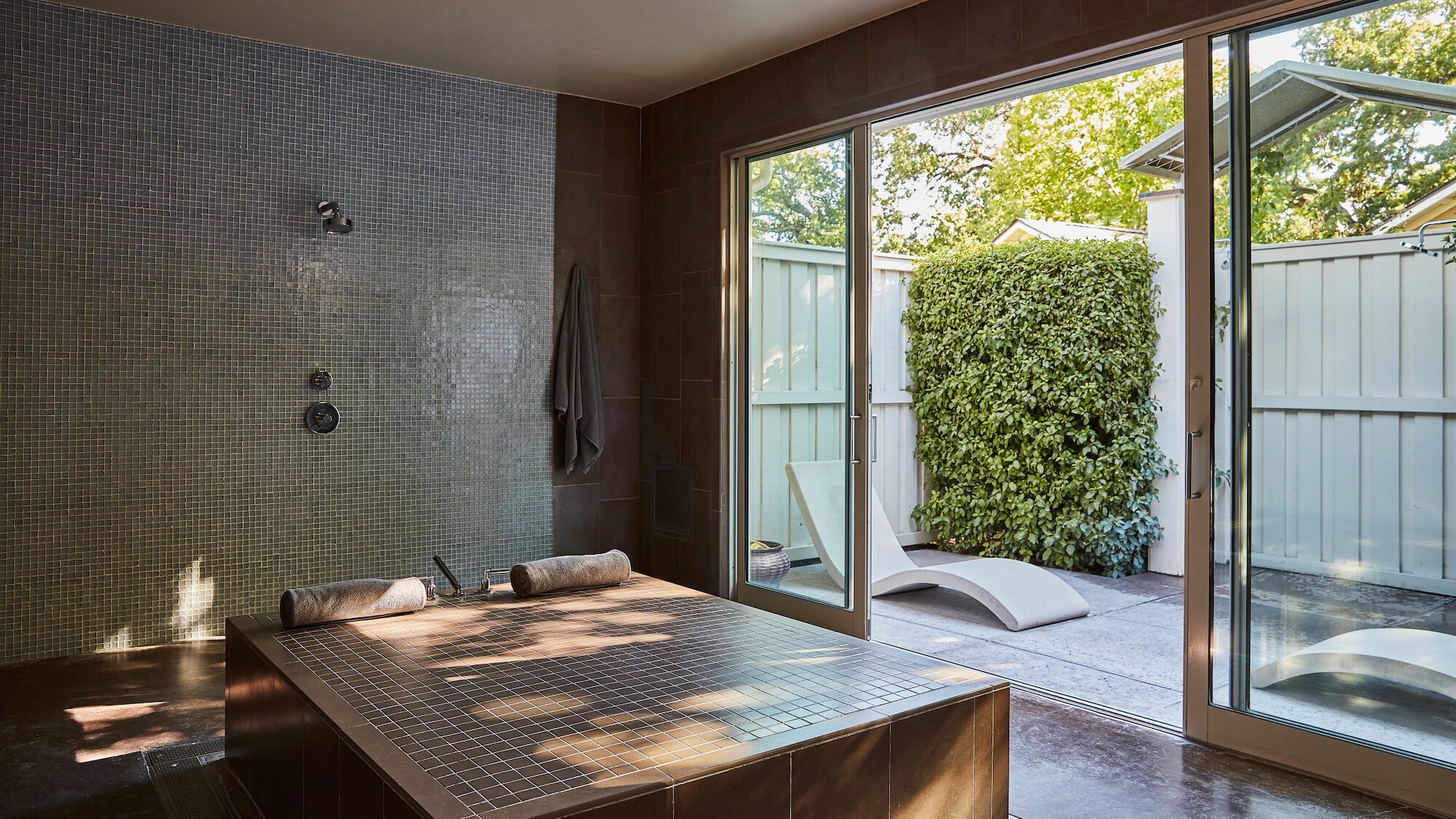 26-Spa-Solage-s-Mudslide-treatment-room.jpg