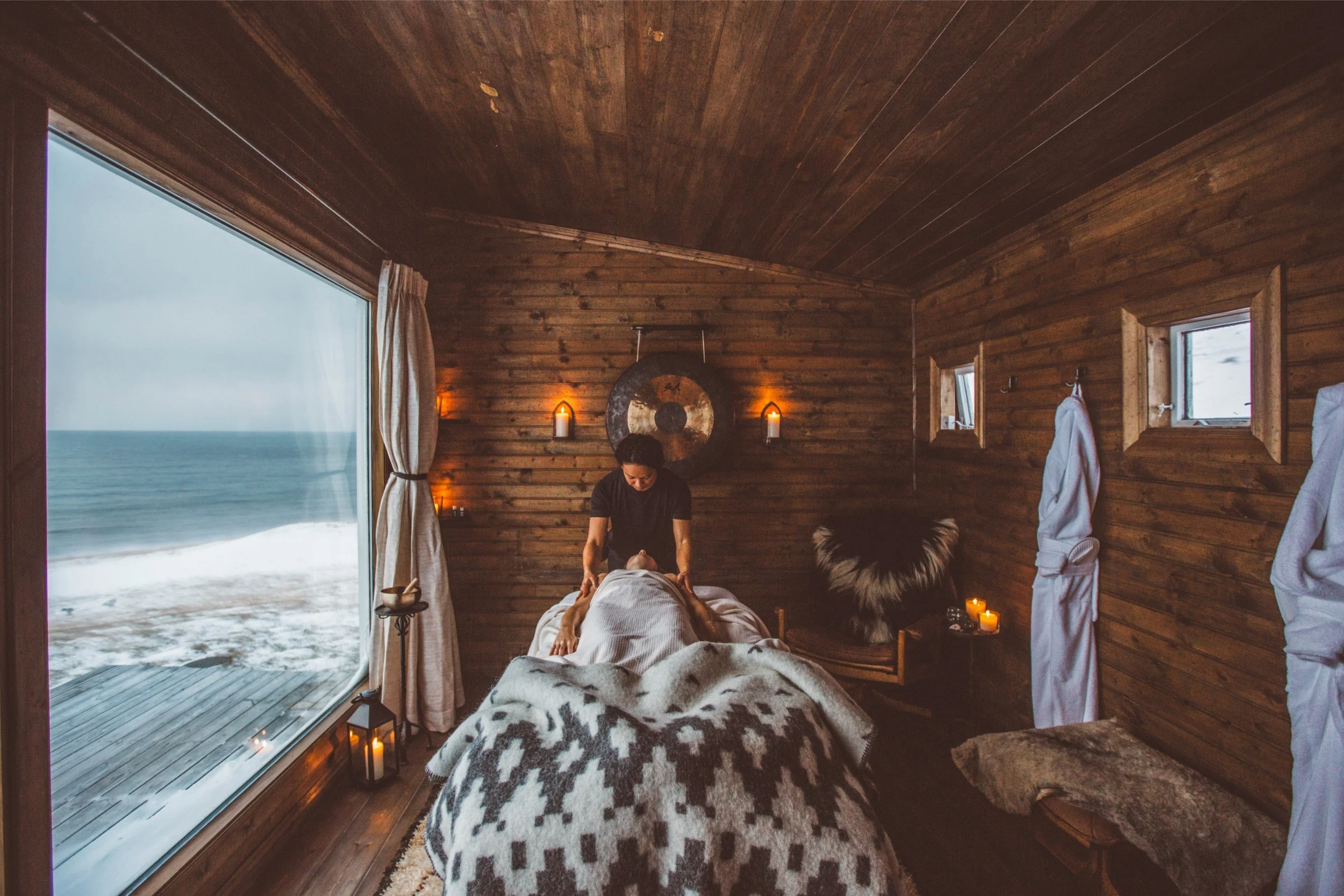 21-treatment-room-with-a-waterside-outlook.jpg