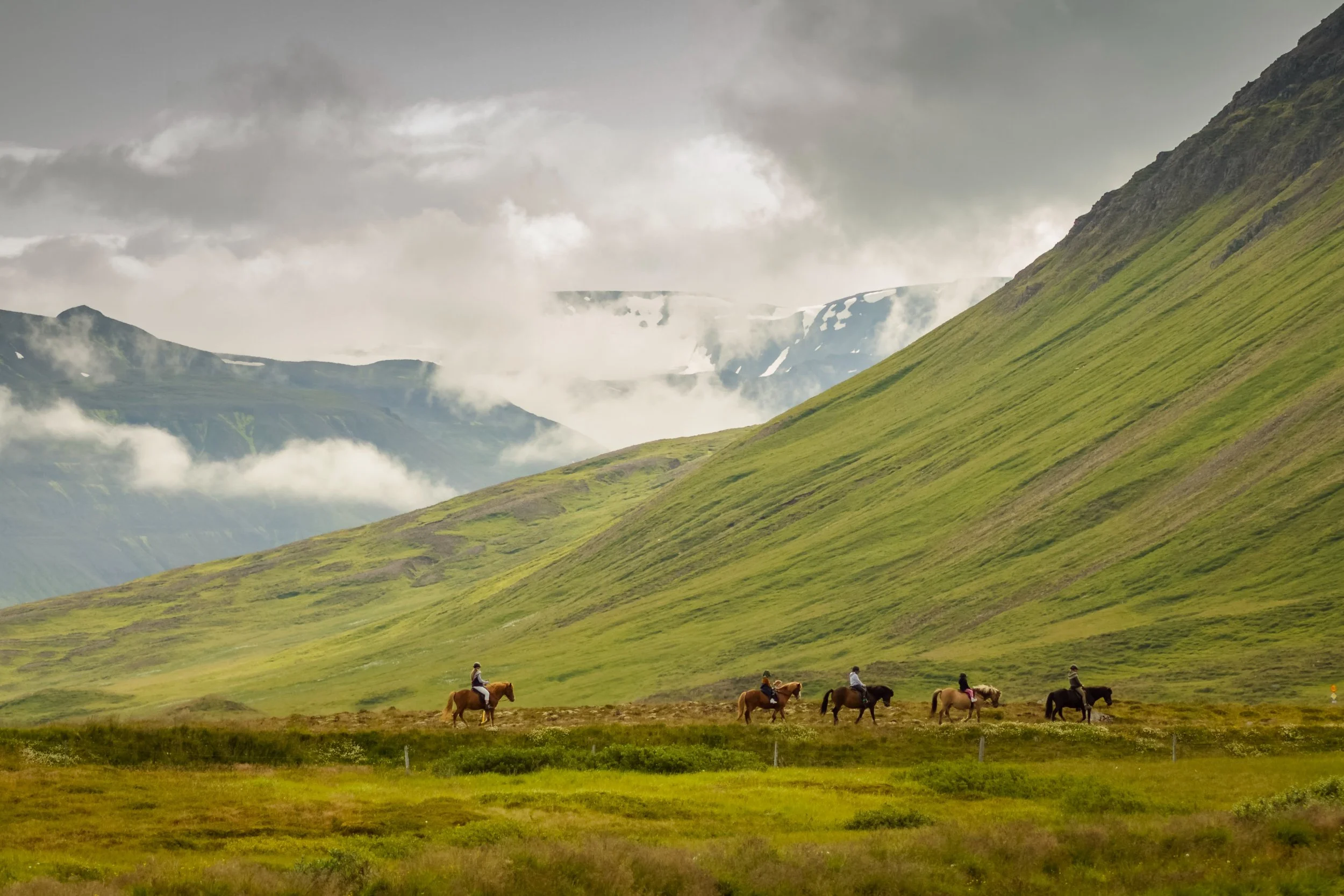 27-horseback-riding-through-a-valley.jpg