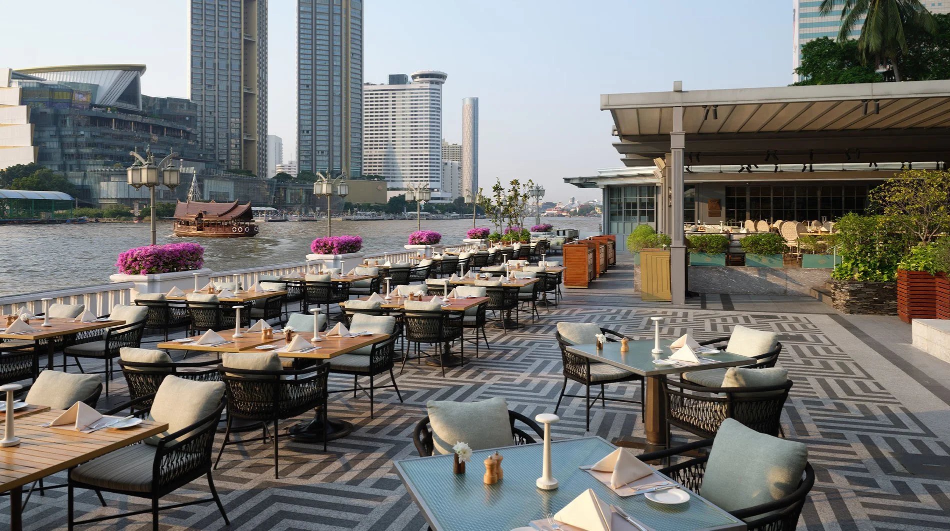 17-bangkok-dine-the-verandah.jpg
